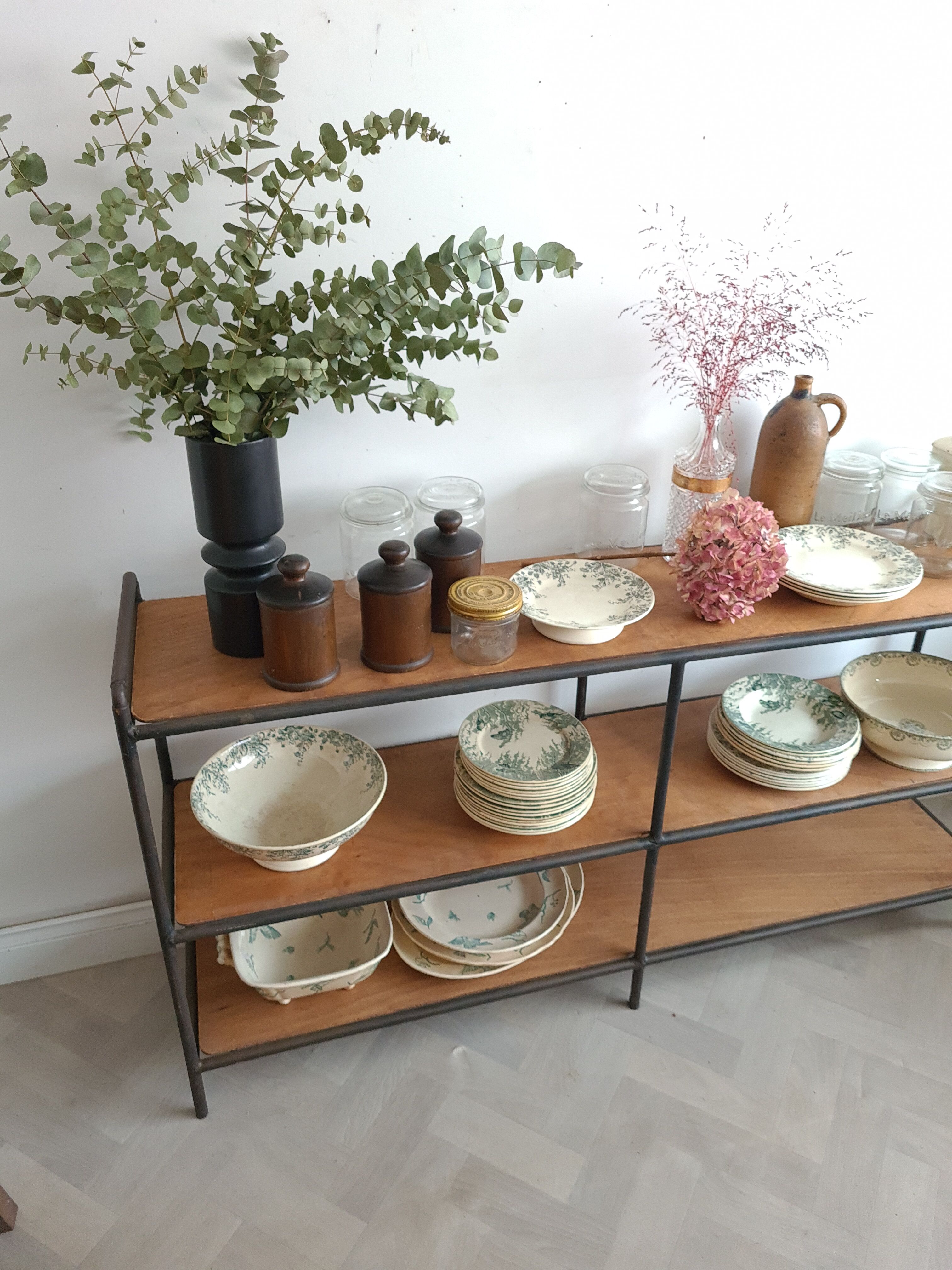 Furniture by trade / florist's floor
