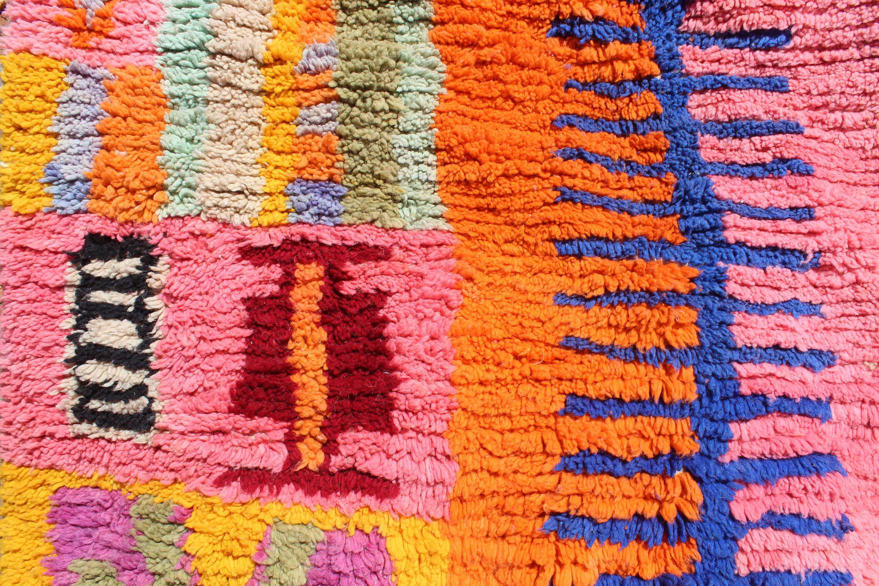Moroccan rug in natural wool 3 x 2 m