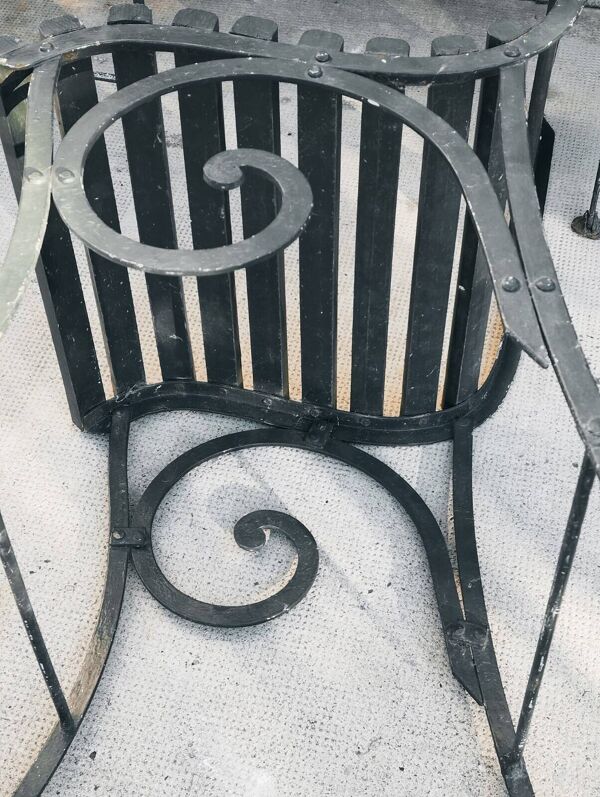 Salon de jardin 6 chaises dit de Vichy ? Art nouveau 1880 ?