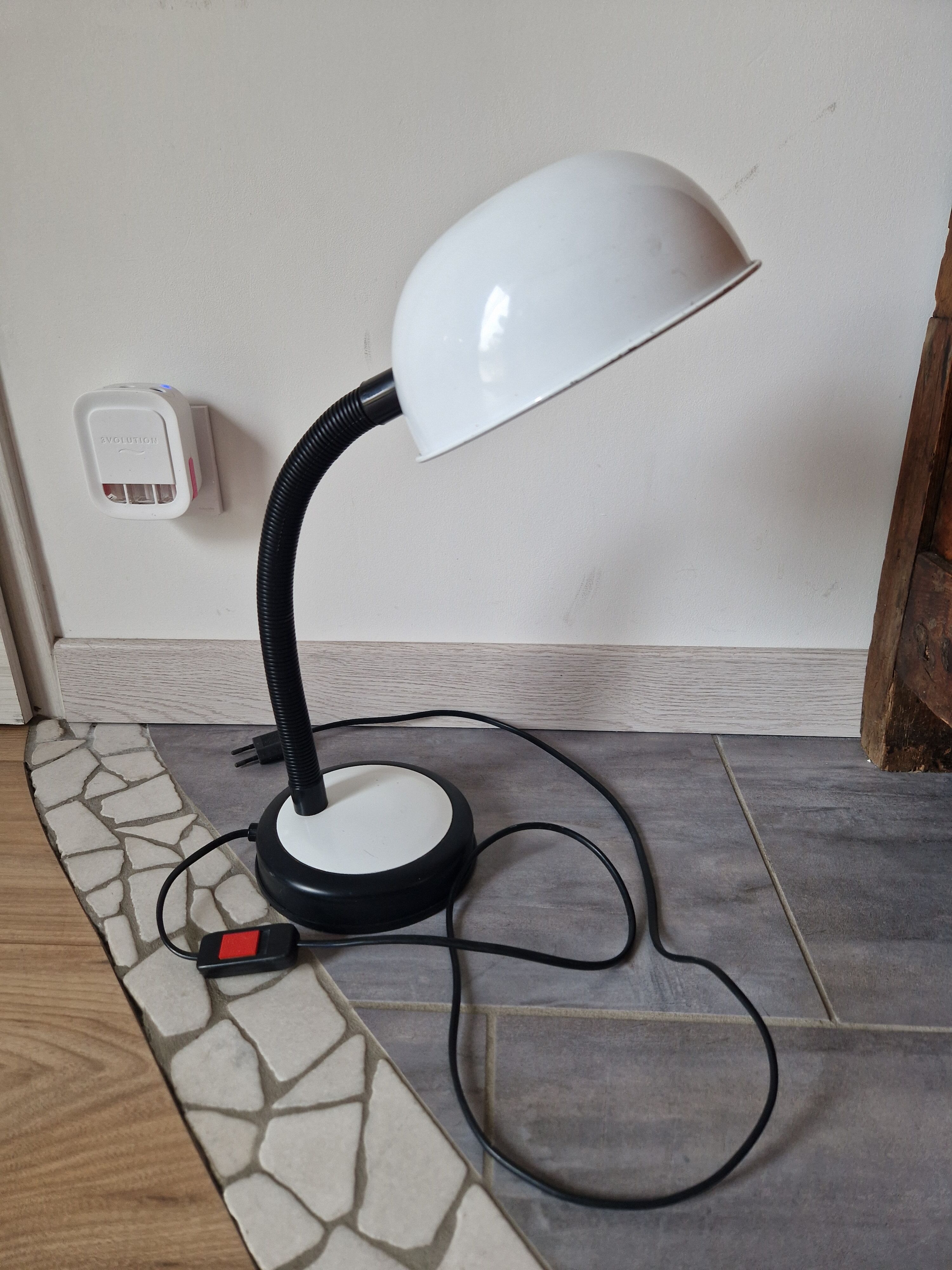 Black and white vintage desk lamp