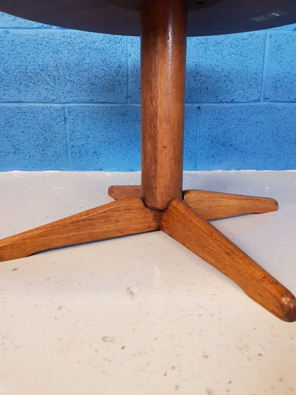 Vintage kubus circular coffee table