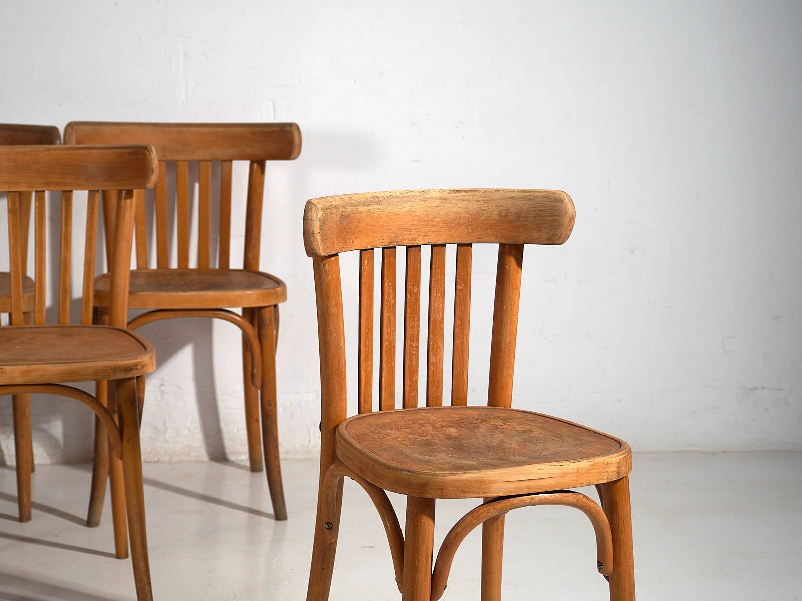 Antique Thonet Bistro Chairs (c.1920). Set of 6 pieces #4