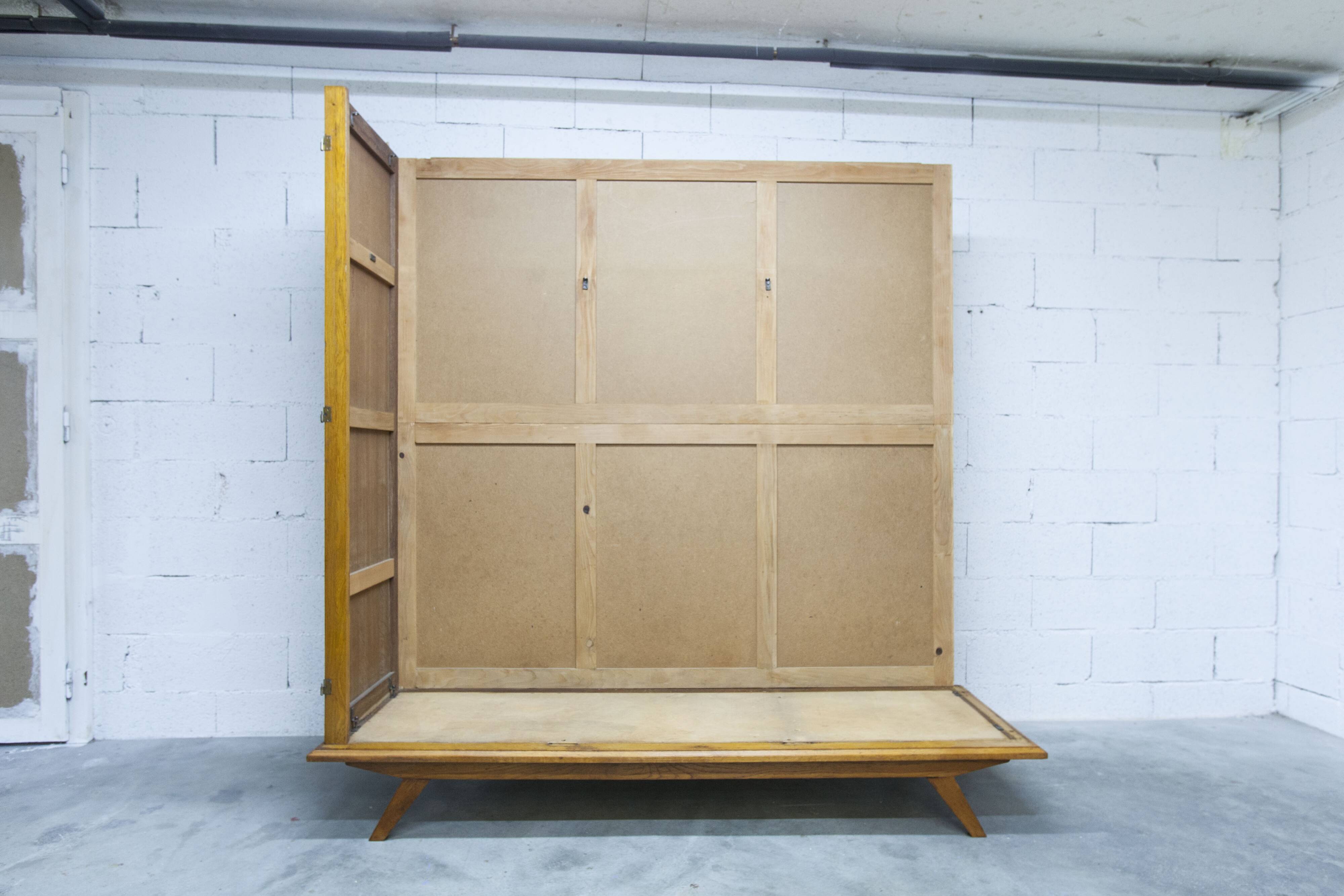 French wardrobe with tapered legs, 3 doors, 120cm hanging rail, new.