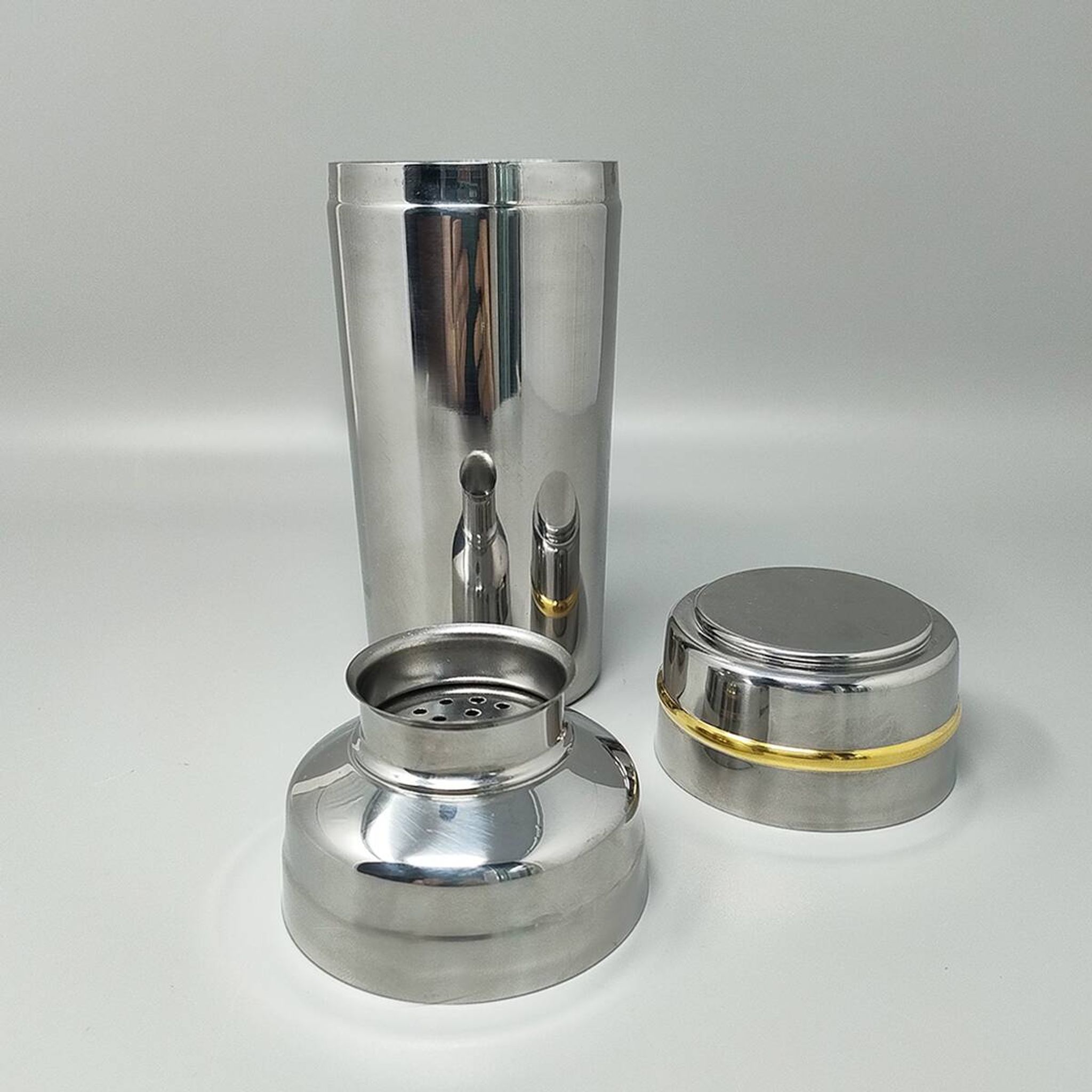 1970s Gorgeous Cocktail Shaker in Gold 24K and Stainless Steel With Ice Buc