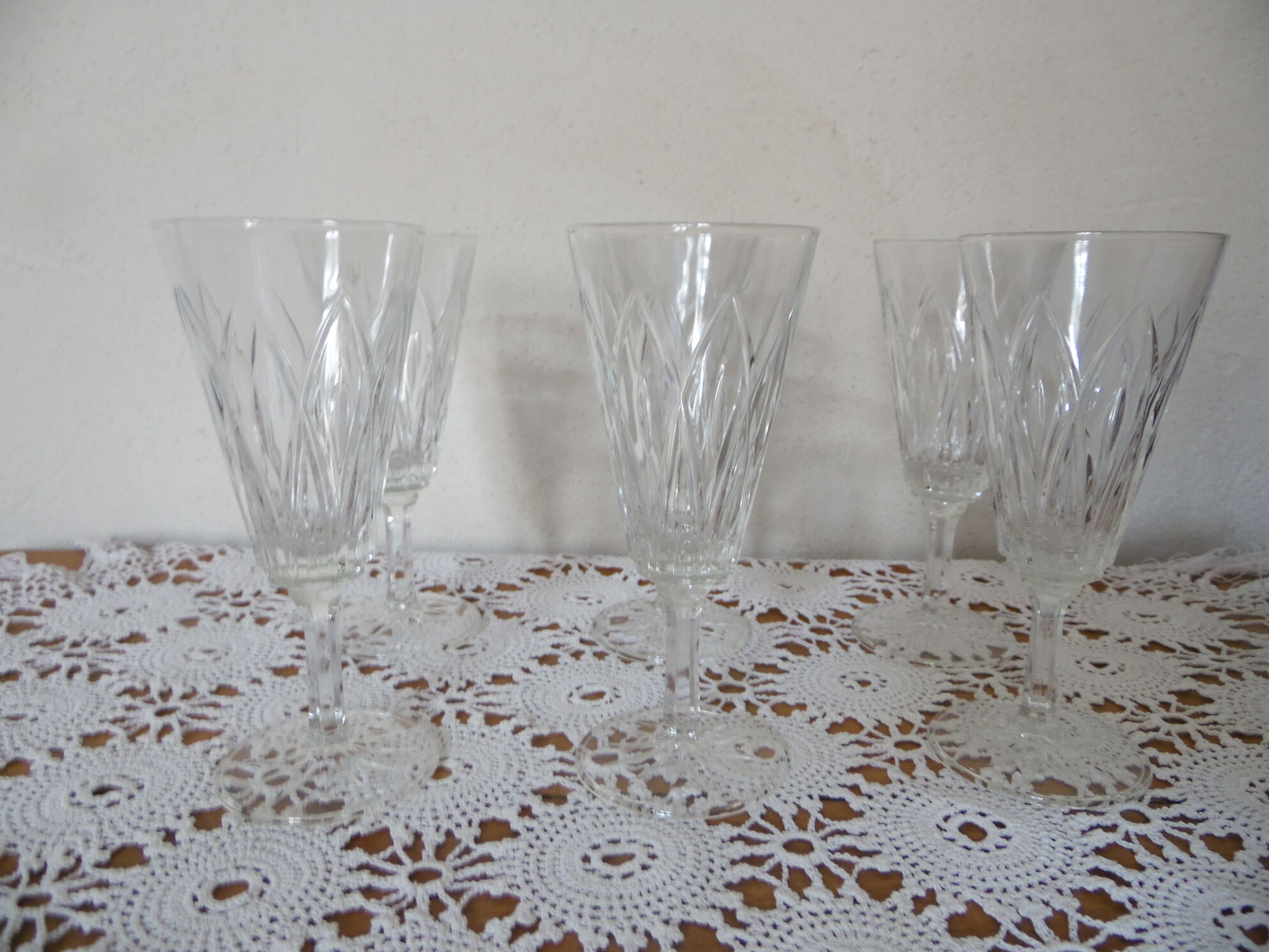 6 flutes champagne cut glass