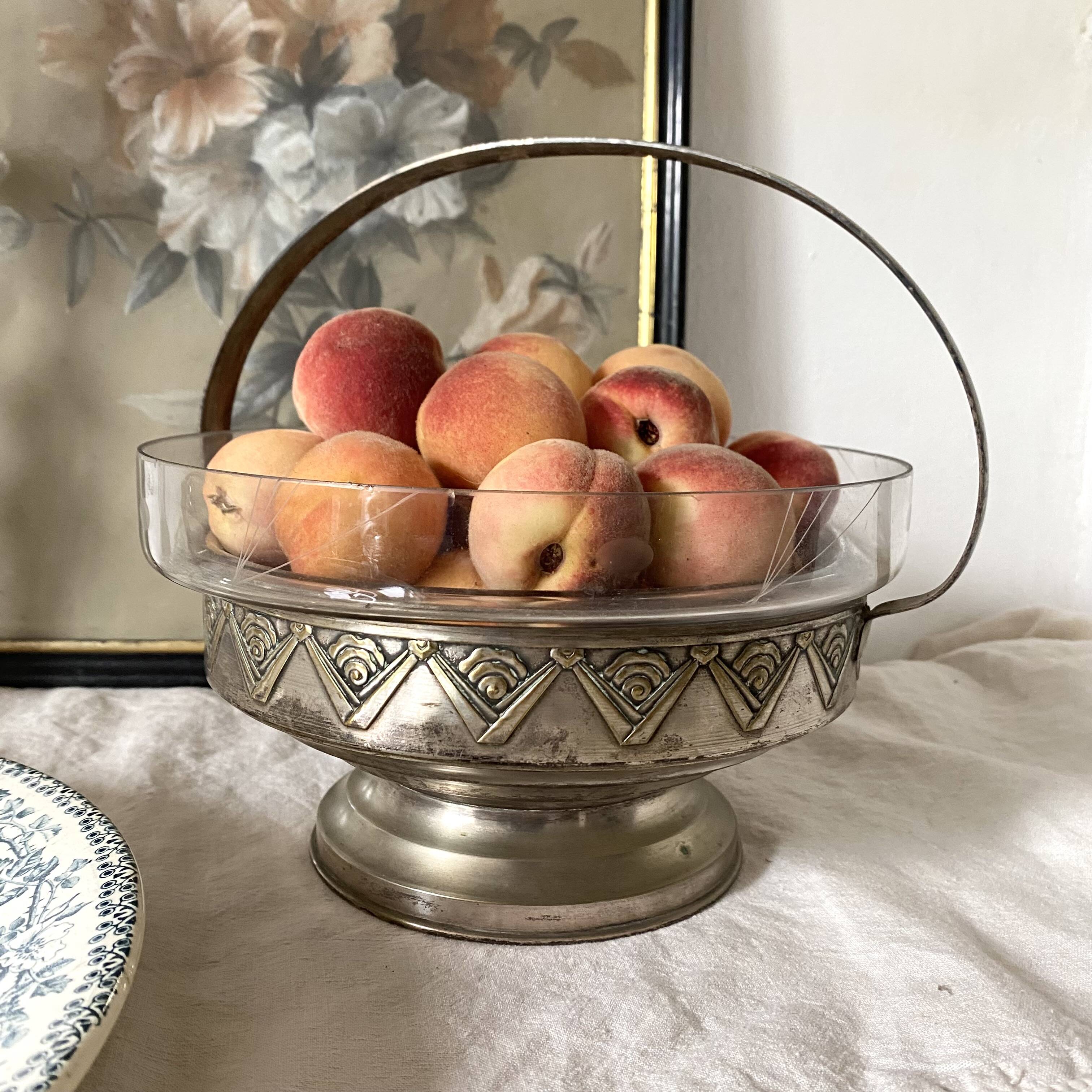 Art Deco fruit bowl in silver-plated metal and chiseled glass
