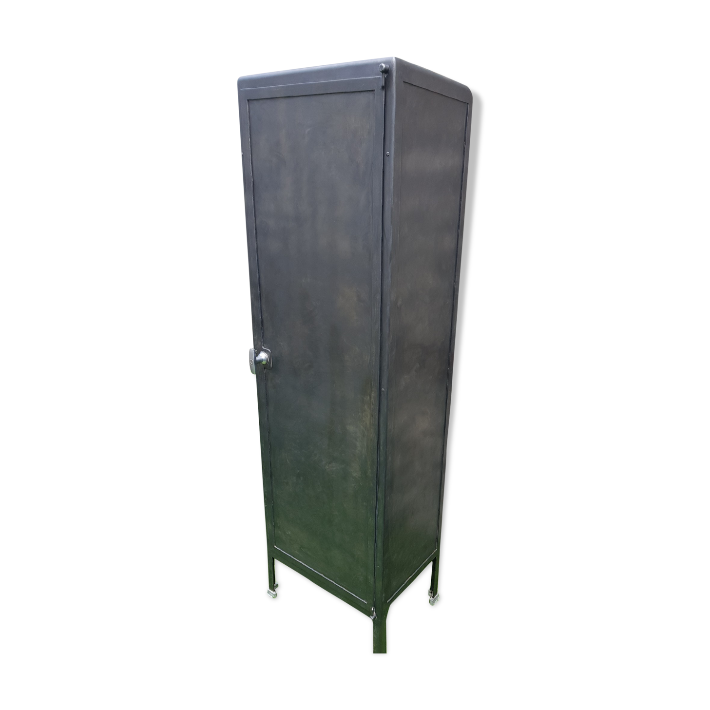 Armoire médicale en métal