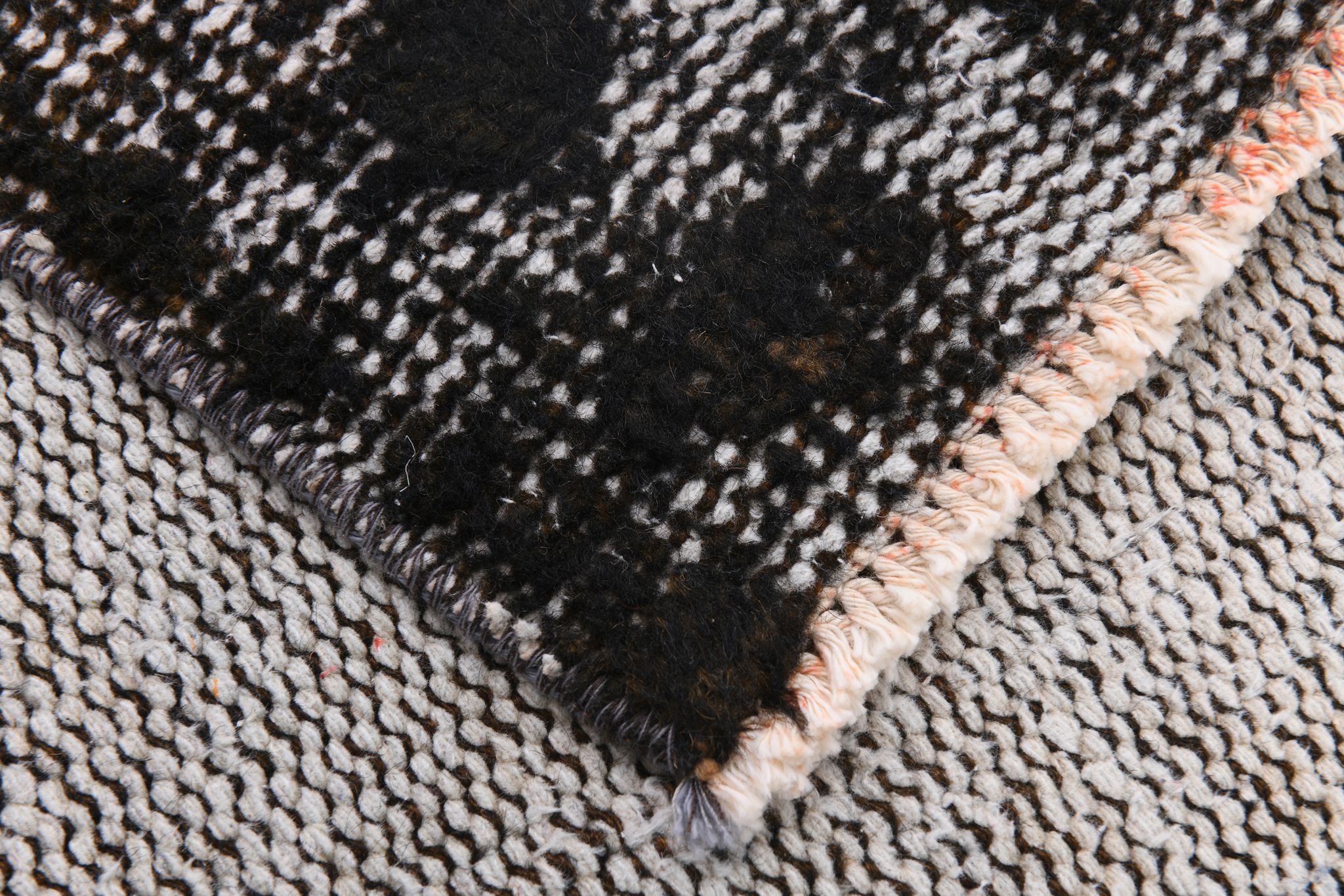 Distressed wool vintage tapis rugs 243x158cm