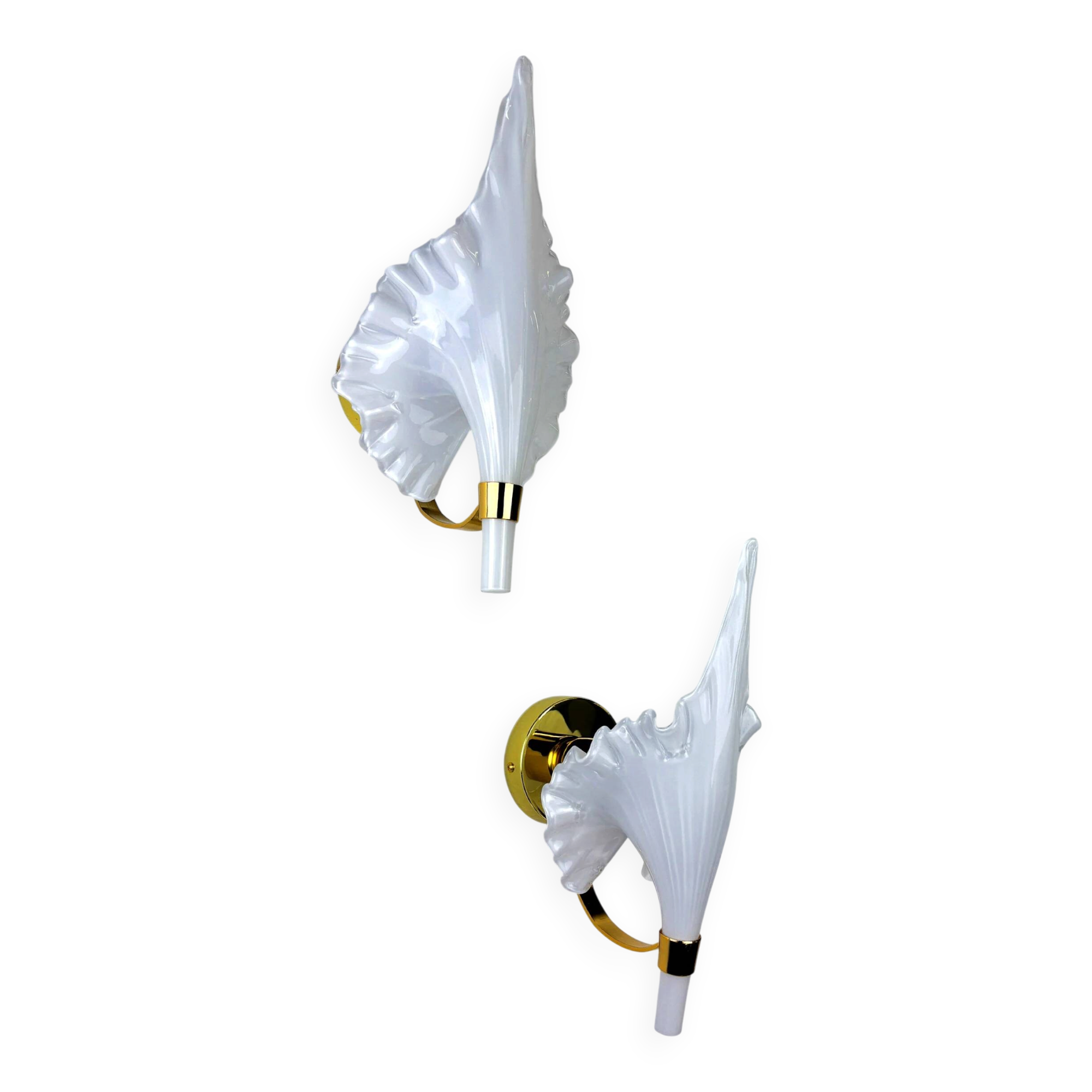Pair of "Calla Lily" leaf-shaped wall sconces, Murano glass & gilt brass, Italy, circa 1970s