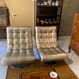 Paire de fauteuils en cuir