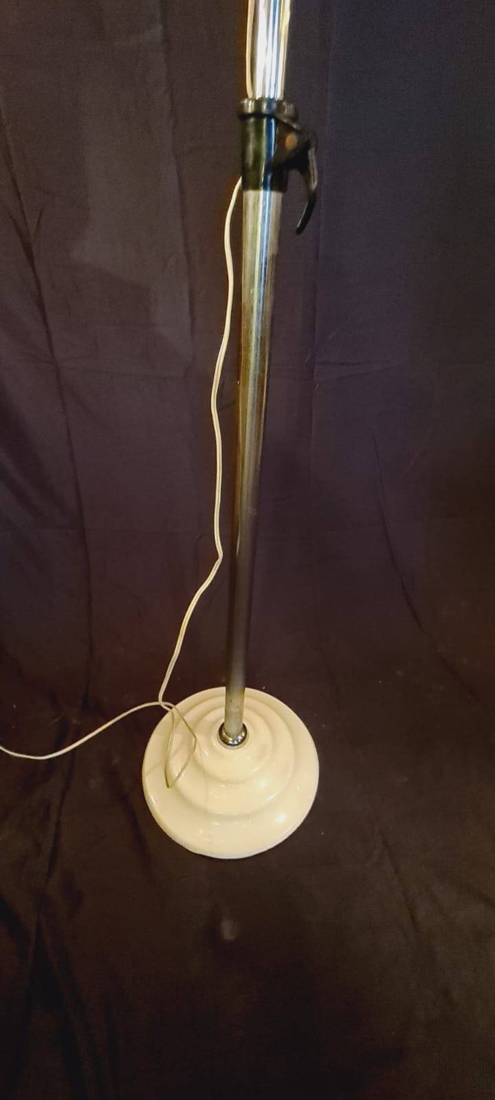 Telescopic medical lamp