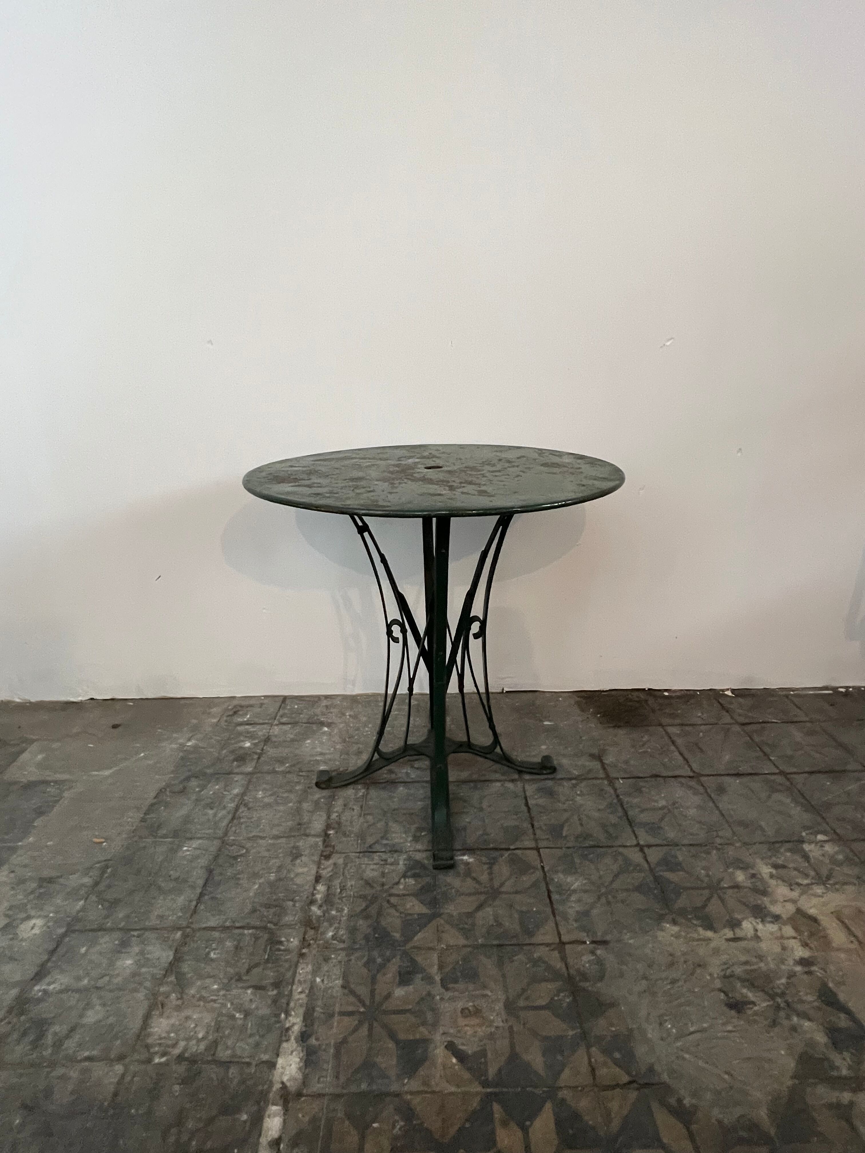 Garden table, wrought iron outdoor pedestal table