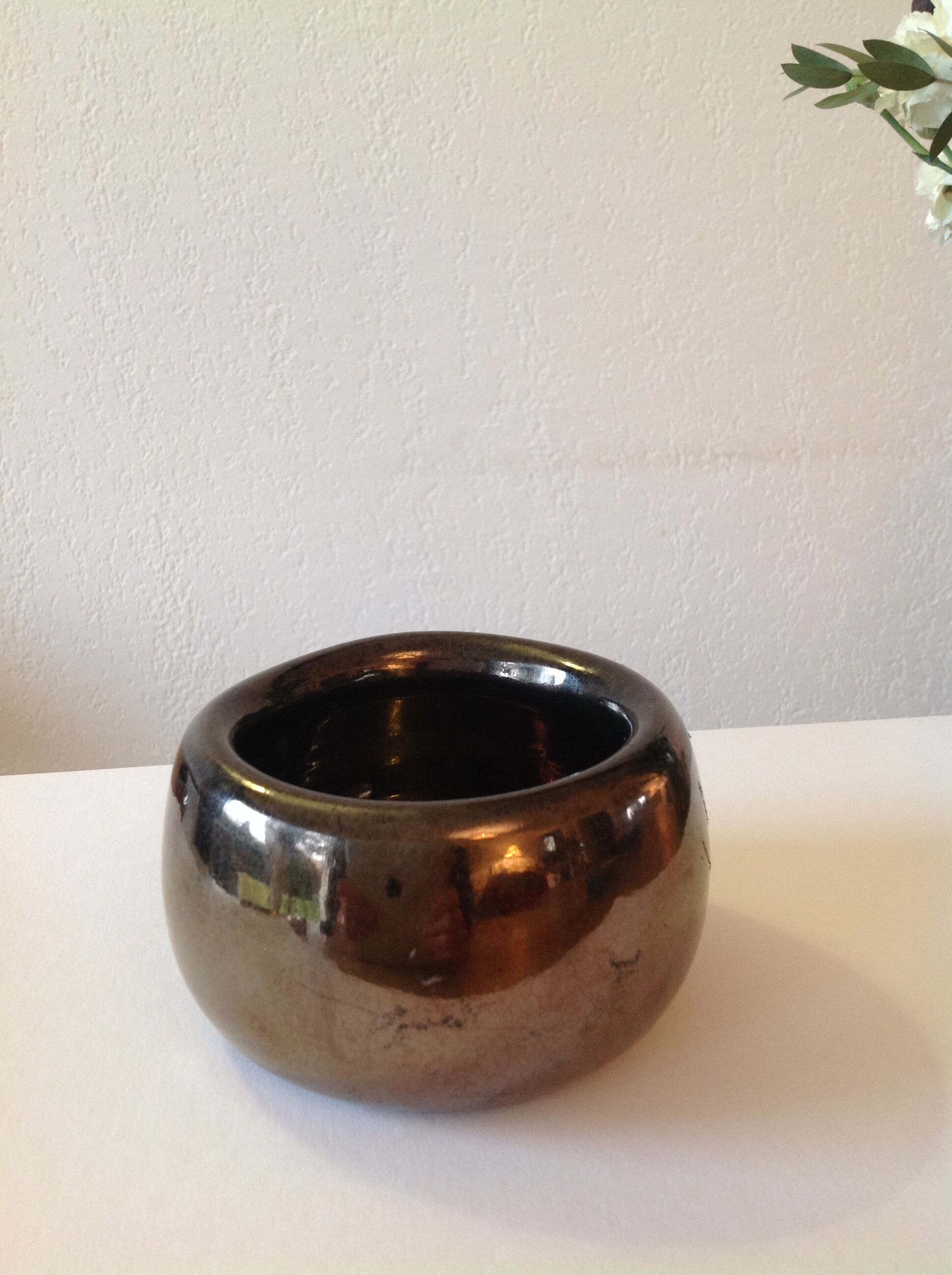 Empty pocket enamelled ceramic