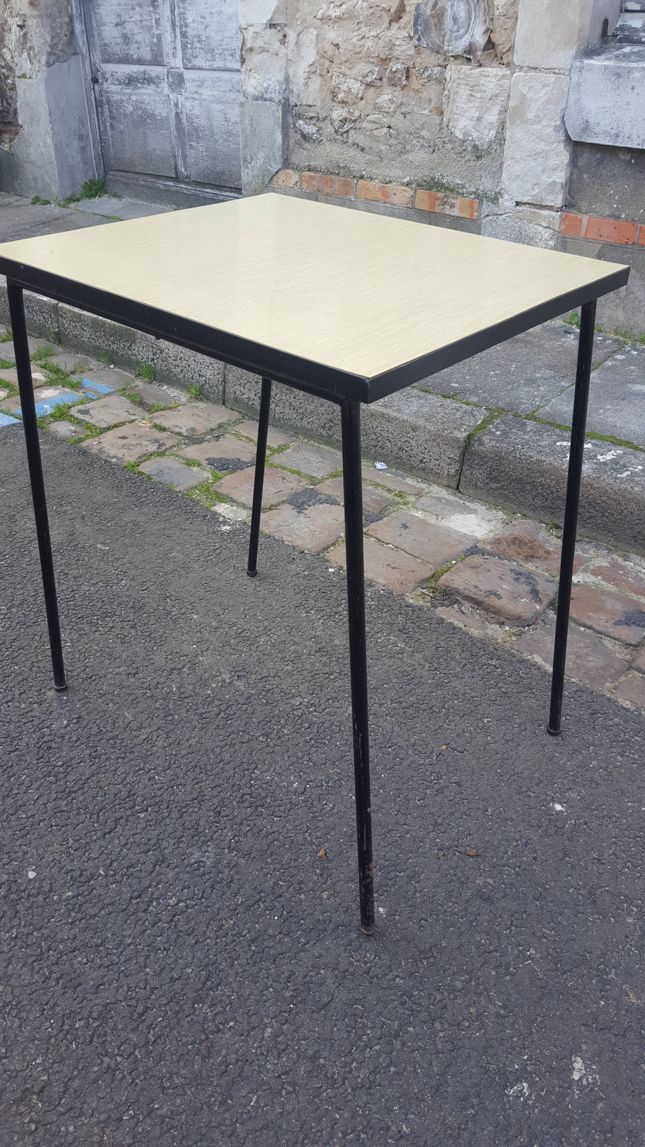 Table from the 1950s foot small model compass