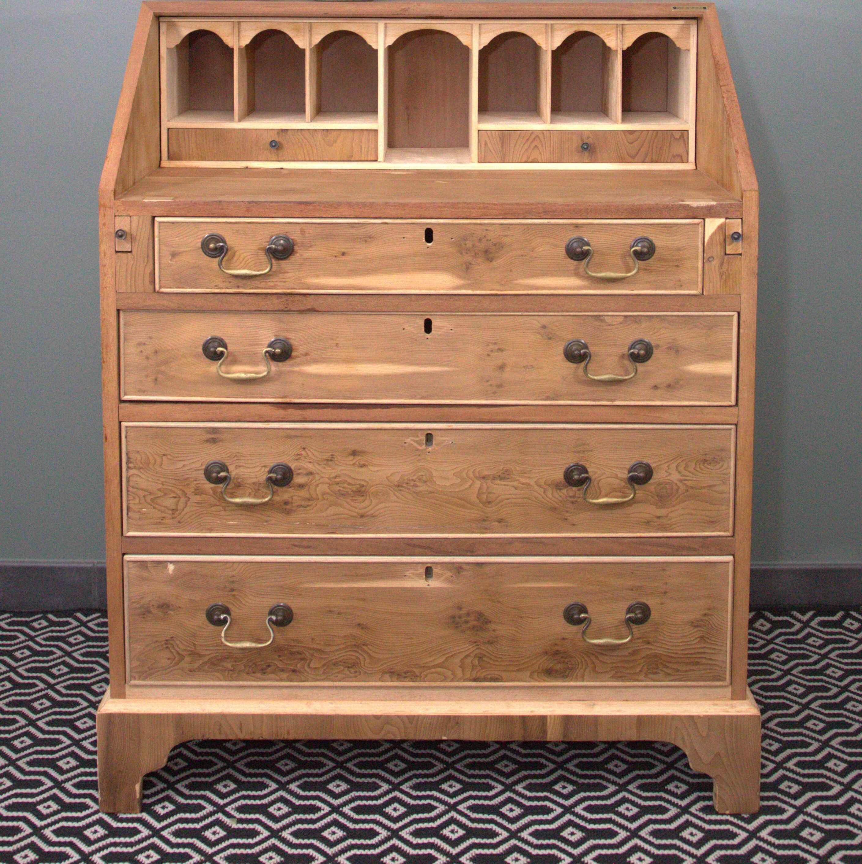 Rough wood secretary