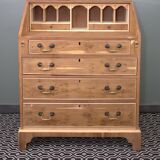 Rough wood secretary