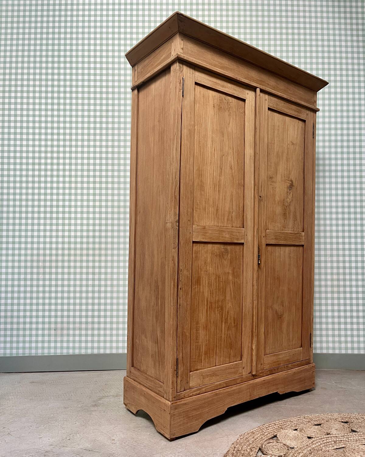 Small cherry wood cabinet (renovated)
