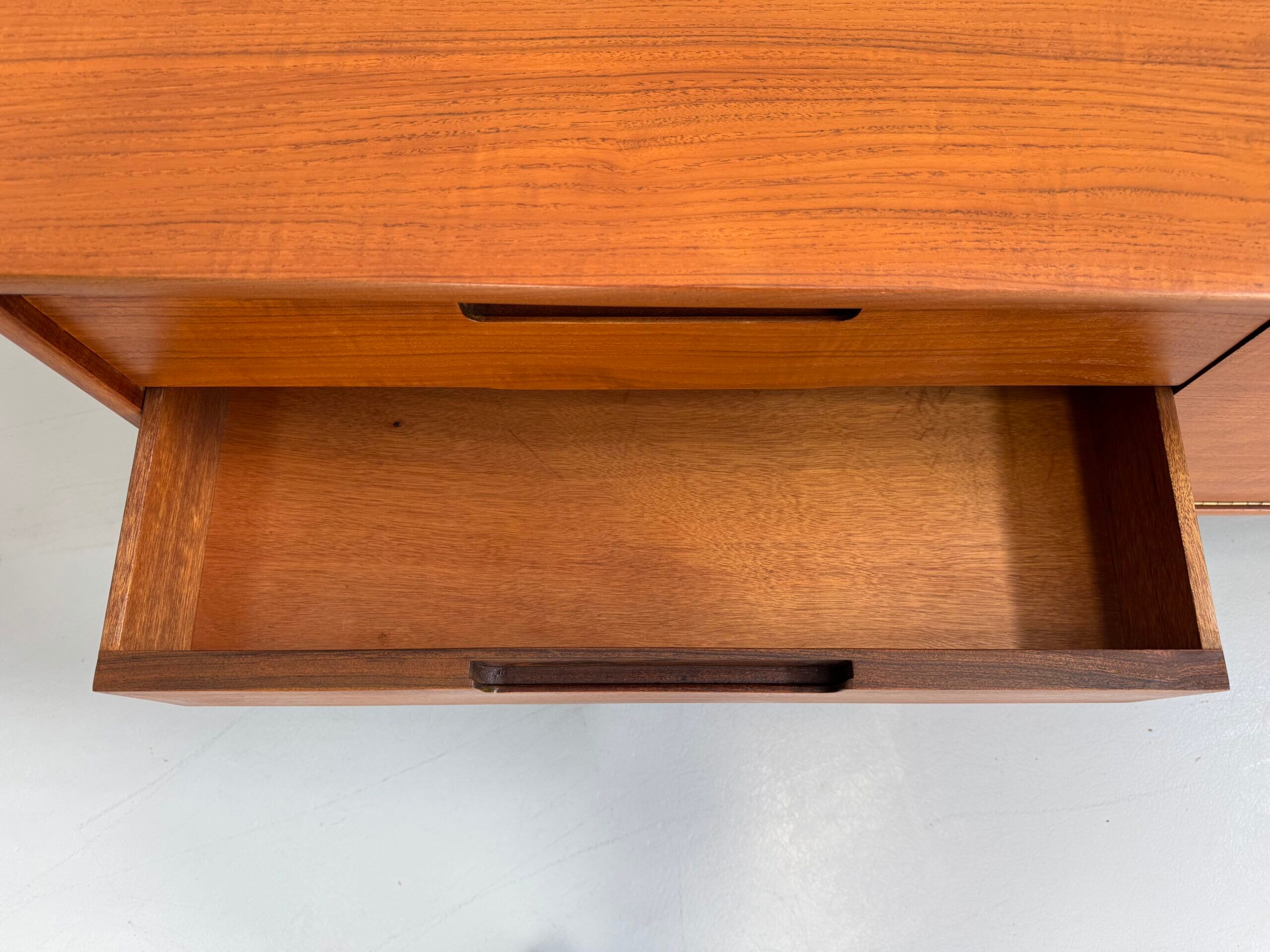 Enfilade vintage Younger