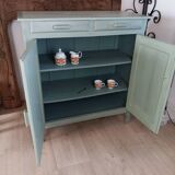 Green Parisian buffet