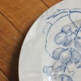 Round ironstone dish decorated with vines and grapes, late 19th-early 20th century