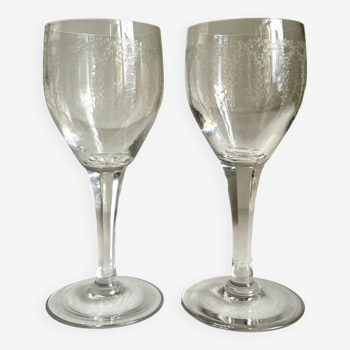 2 verres à vin en cristal ciselé