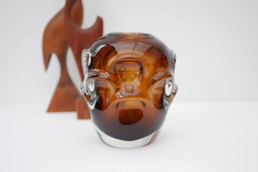 Mid-century modern biomorphic-shaped handmade crystal vase in amber and brown attributed to Börne Augustsson for Åseda, Sweden
