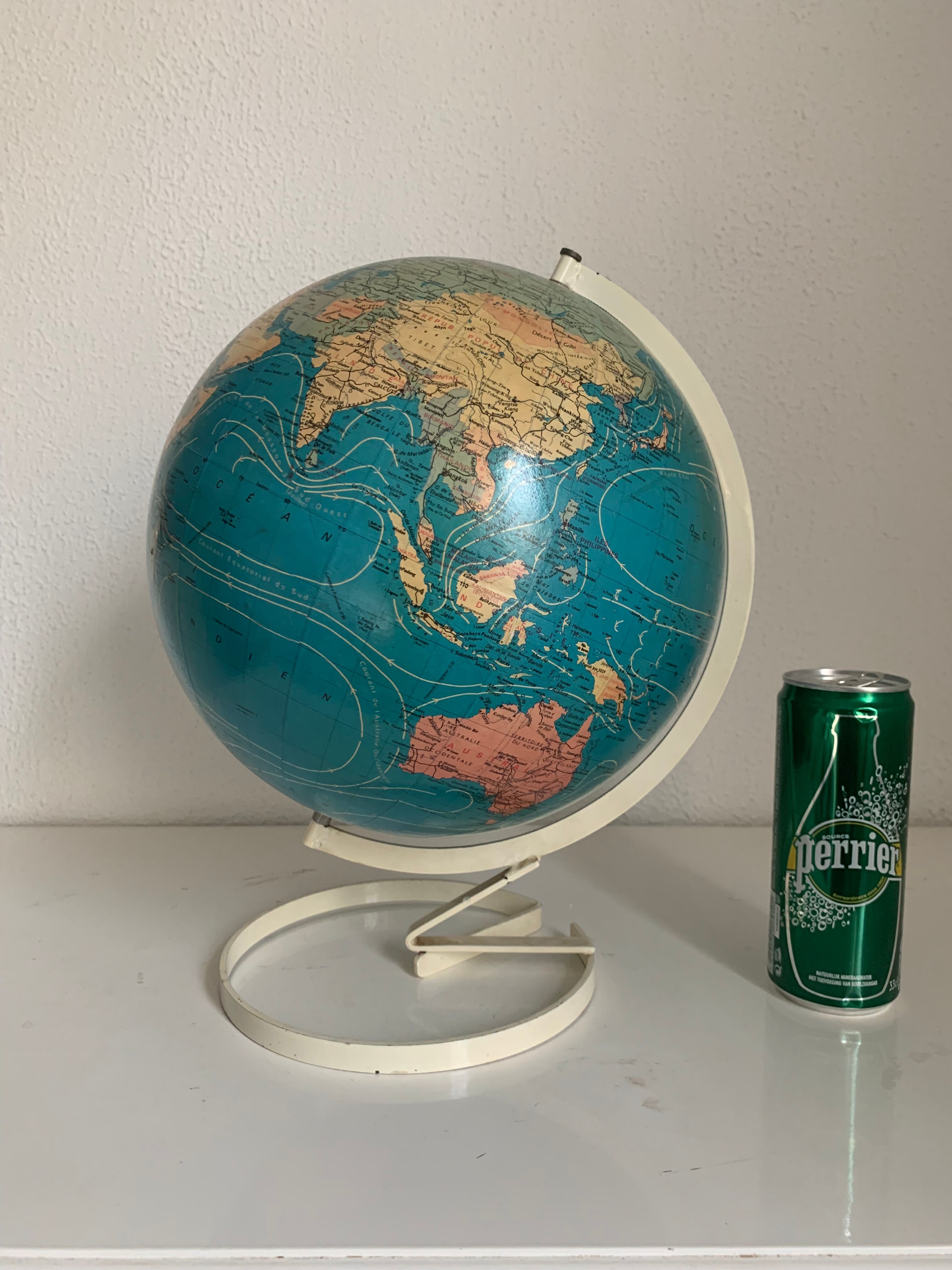 Vintage globe 1979 terrestrial Taride twisted metal 35 cm