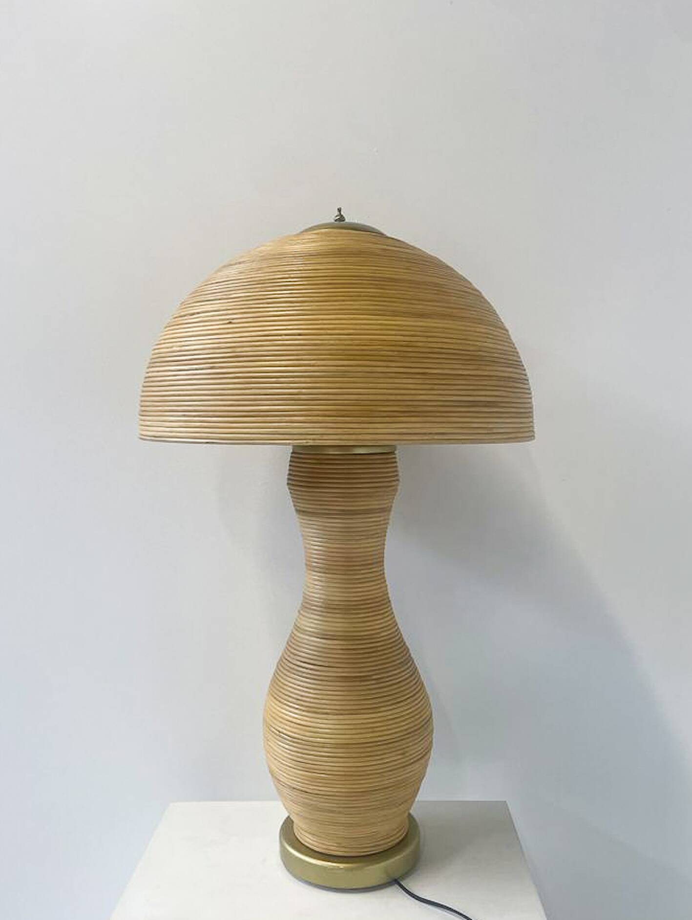 Contemporary bamboo table lamp