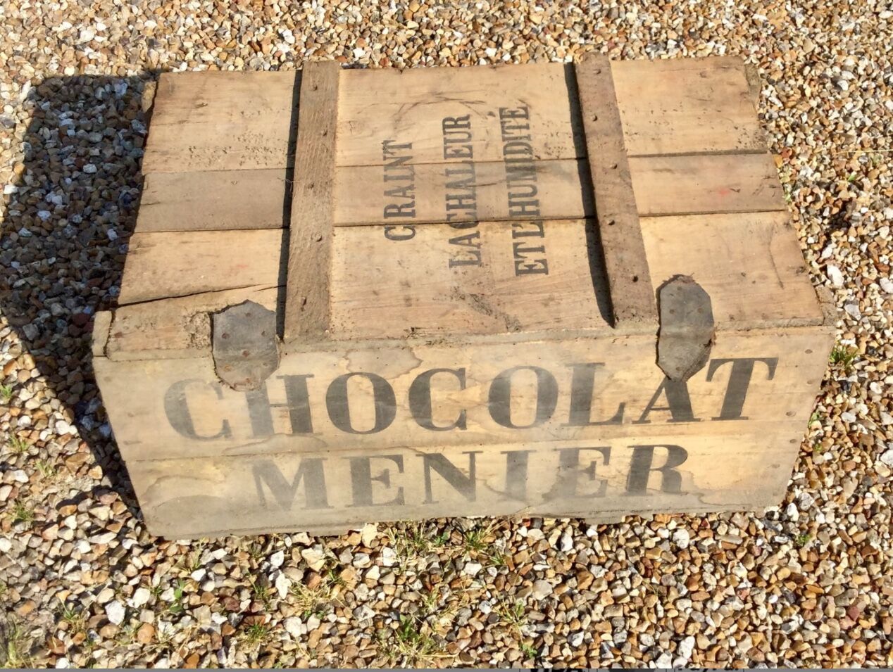 1925 menier chocolate wooden box