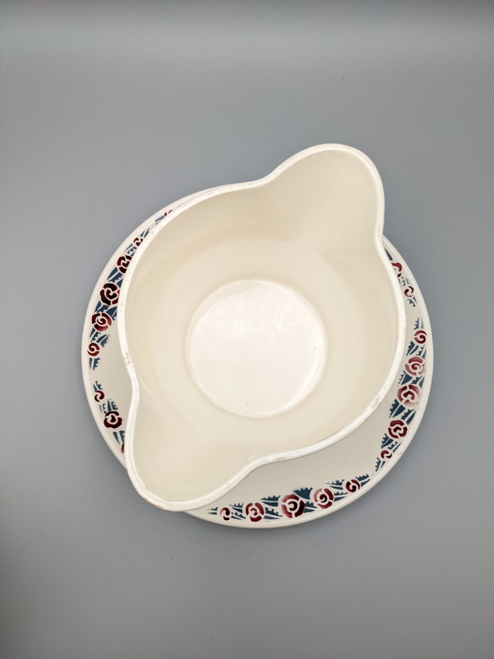 Old sauce boat faience model etoile badonviller