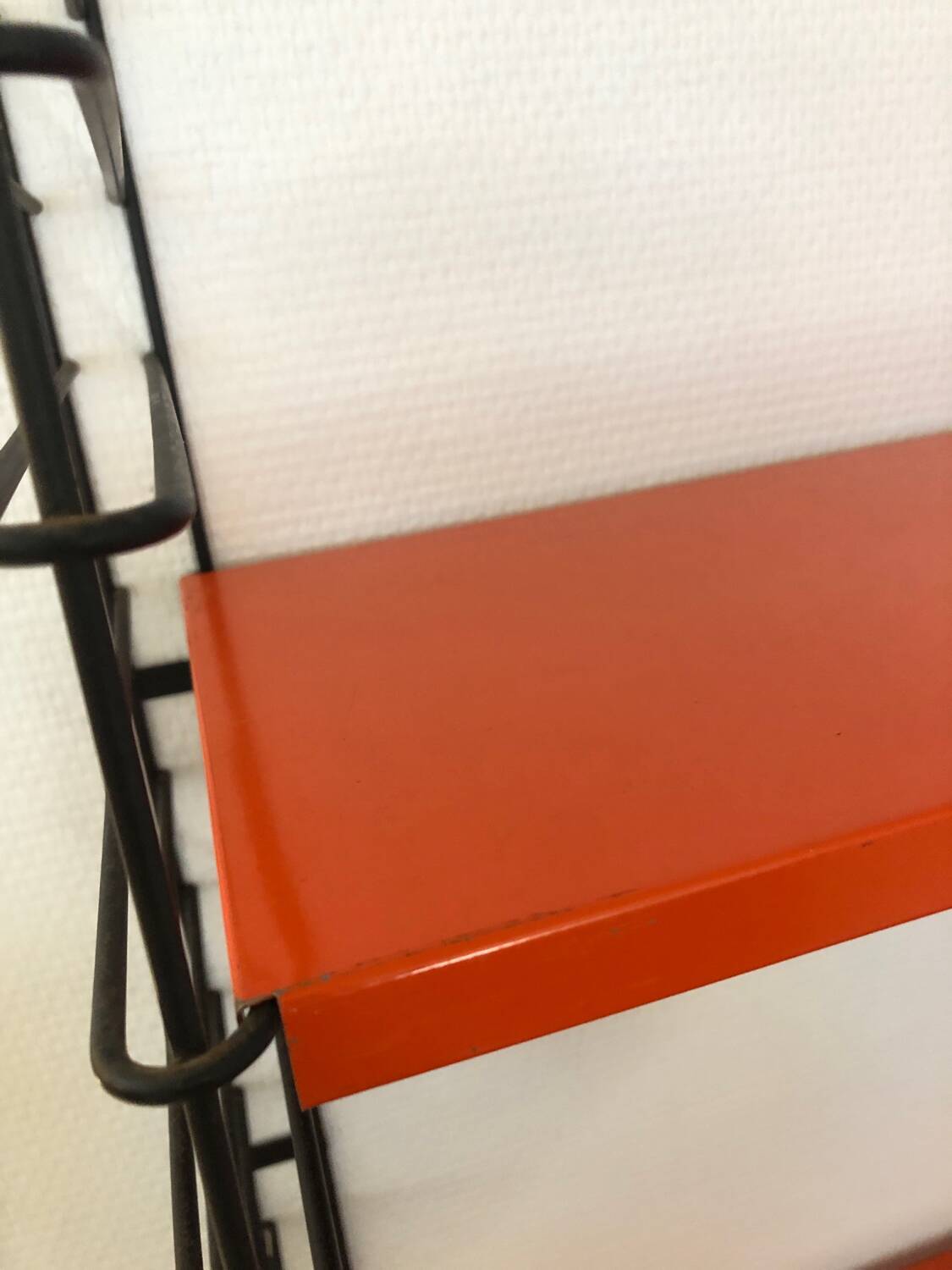 Tomado red shelf, 1970