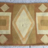 Psychedelic rectangular rug with geometric shapes - vintage 1960