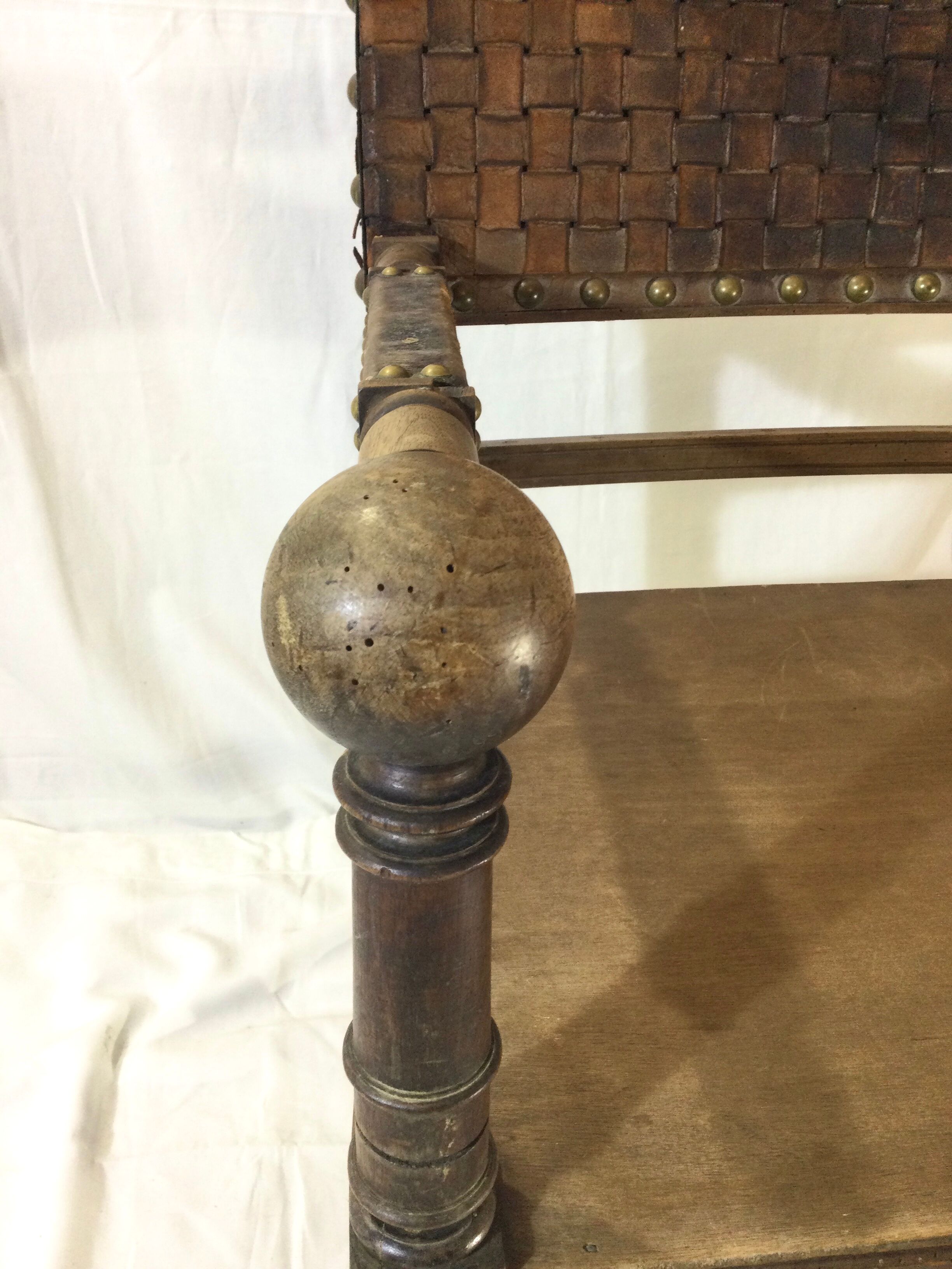 Armchair Henri II wood and leather