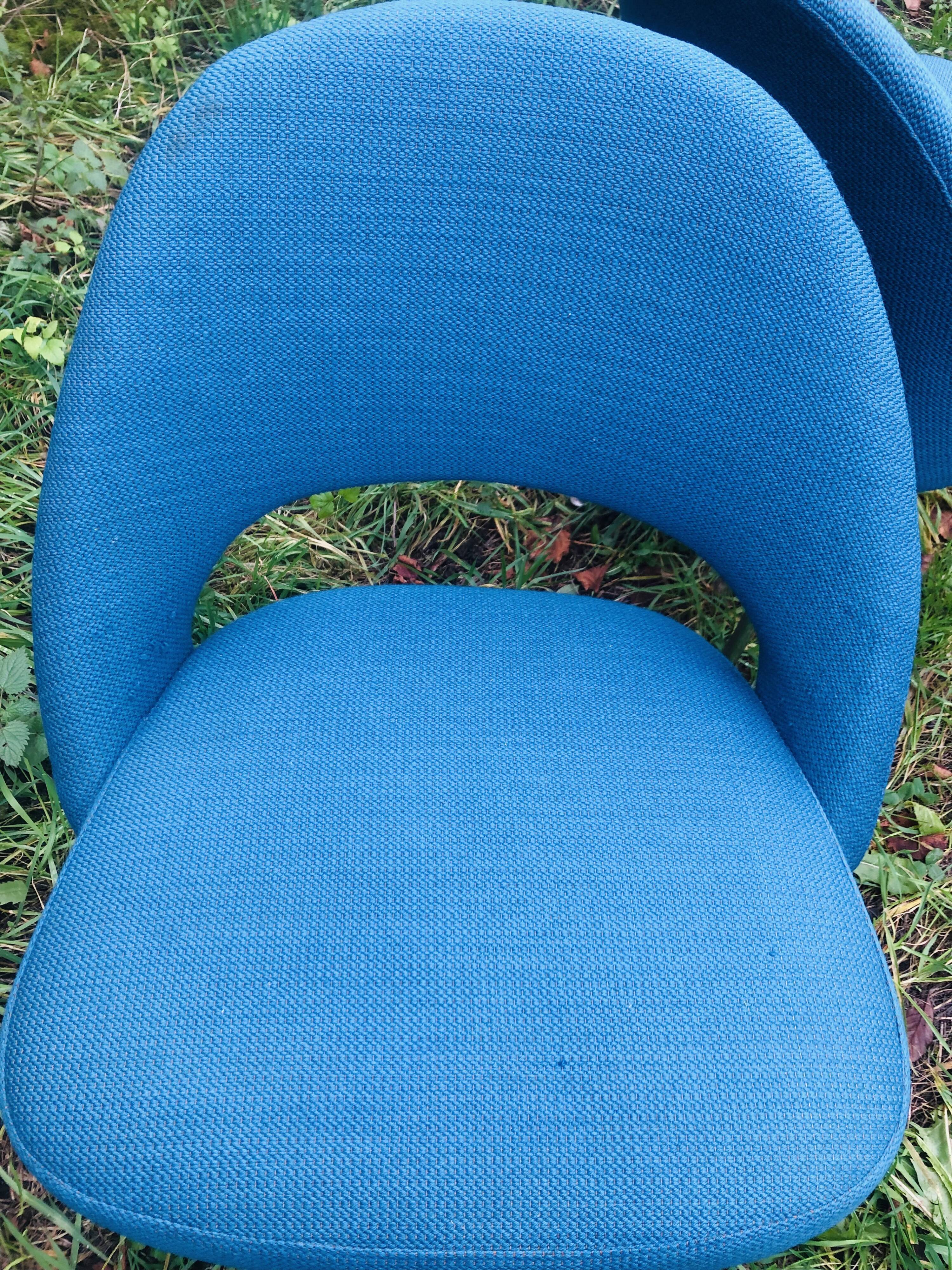 Conference chairs Eero Saarinen Knoll International 60s