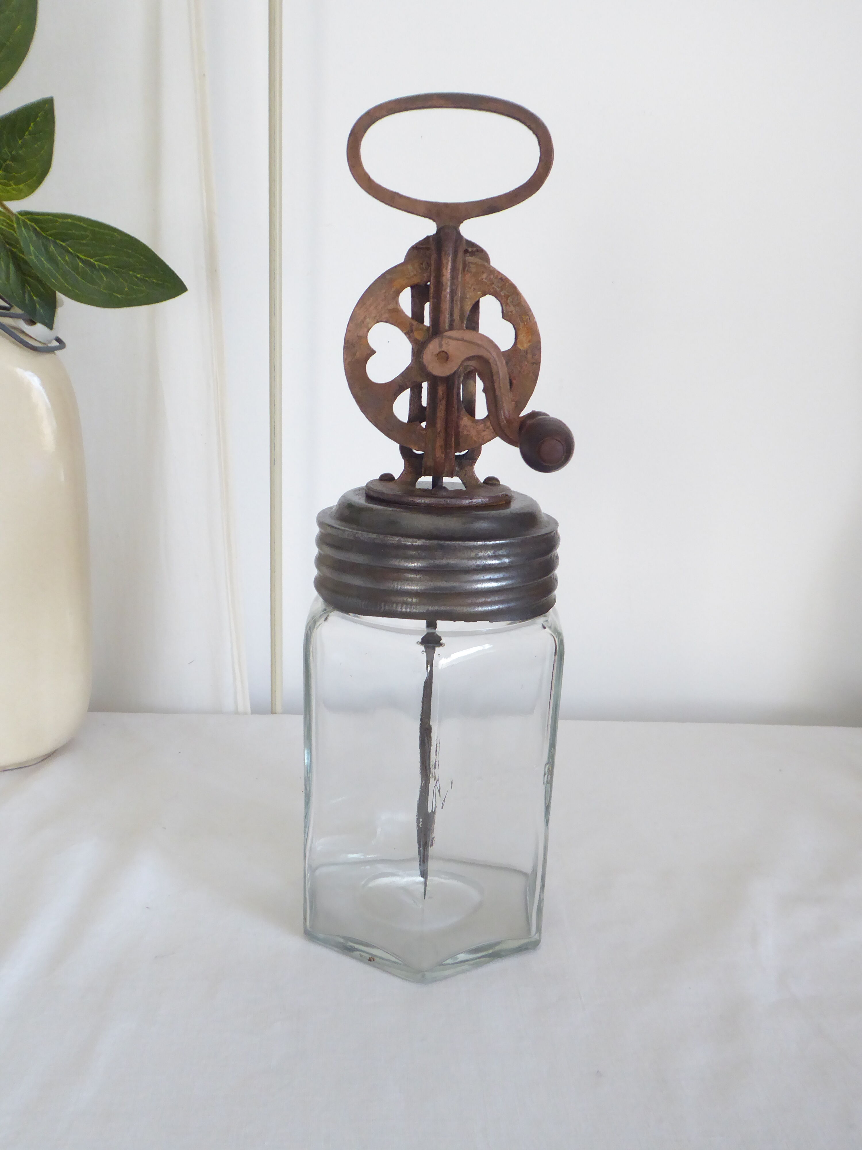 Butter churn