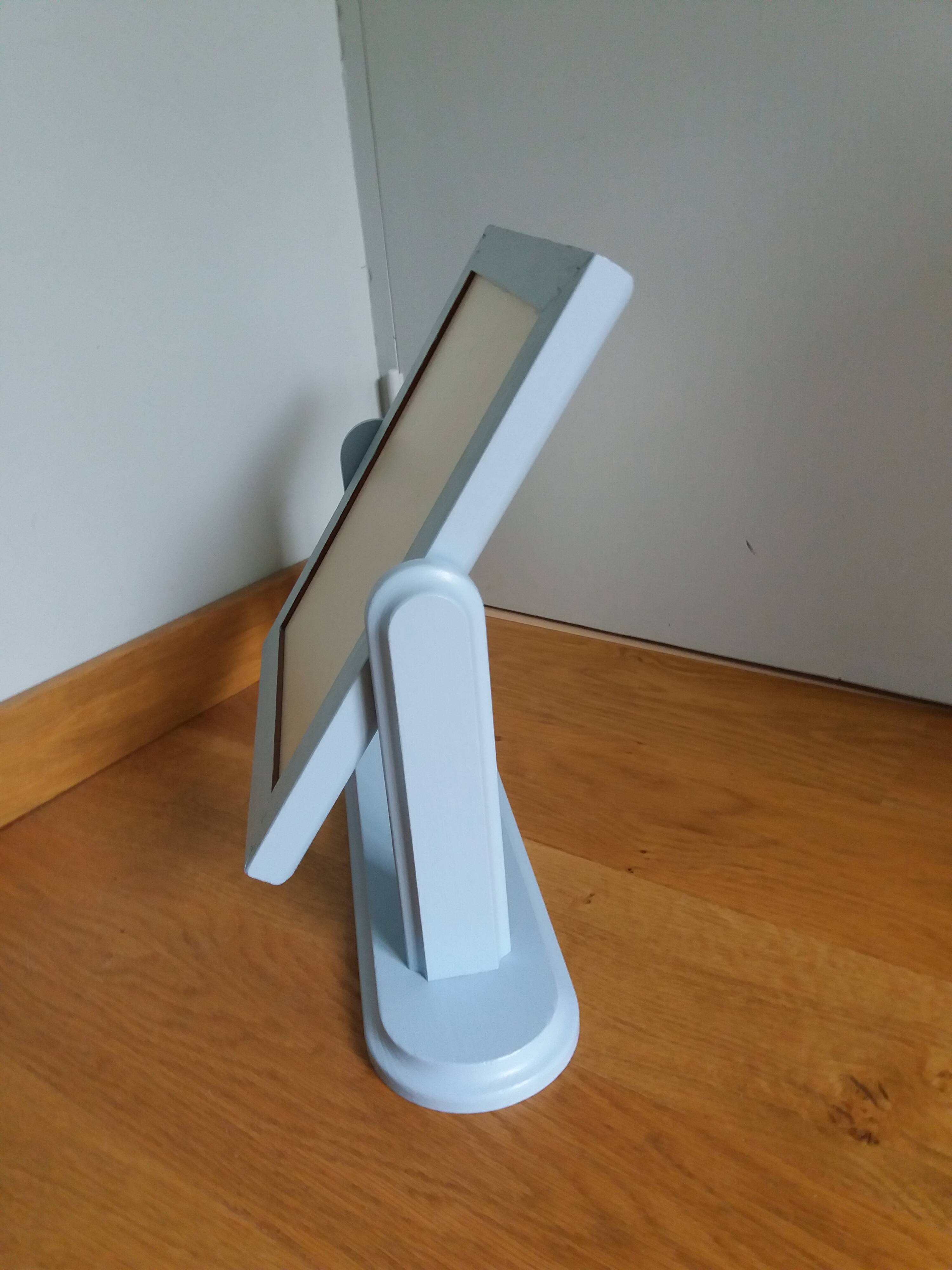 Swivel table mirror