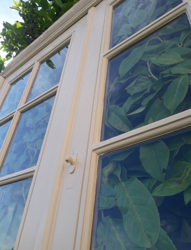 Double door glass partition