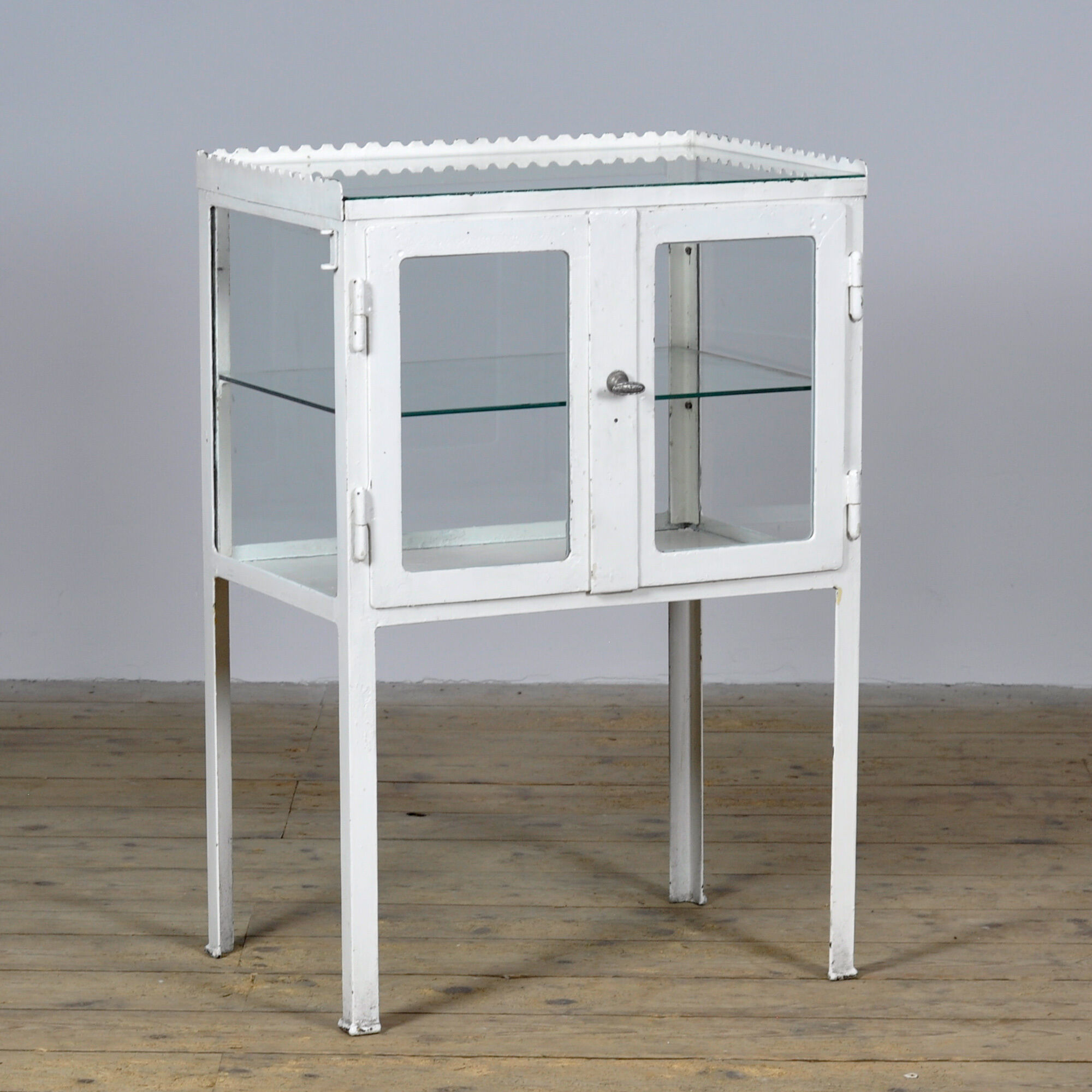 Cabinet médical, vers 1920