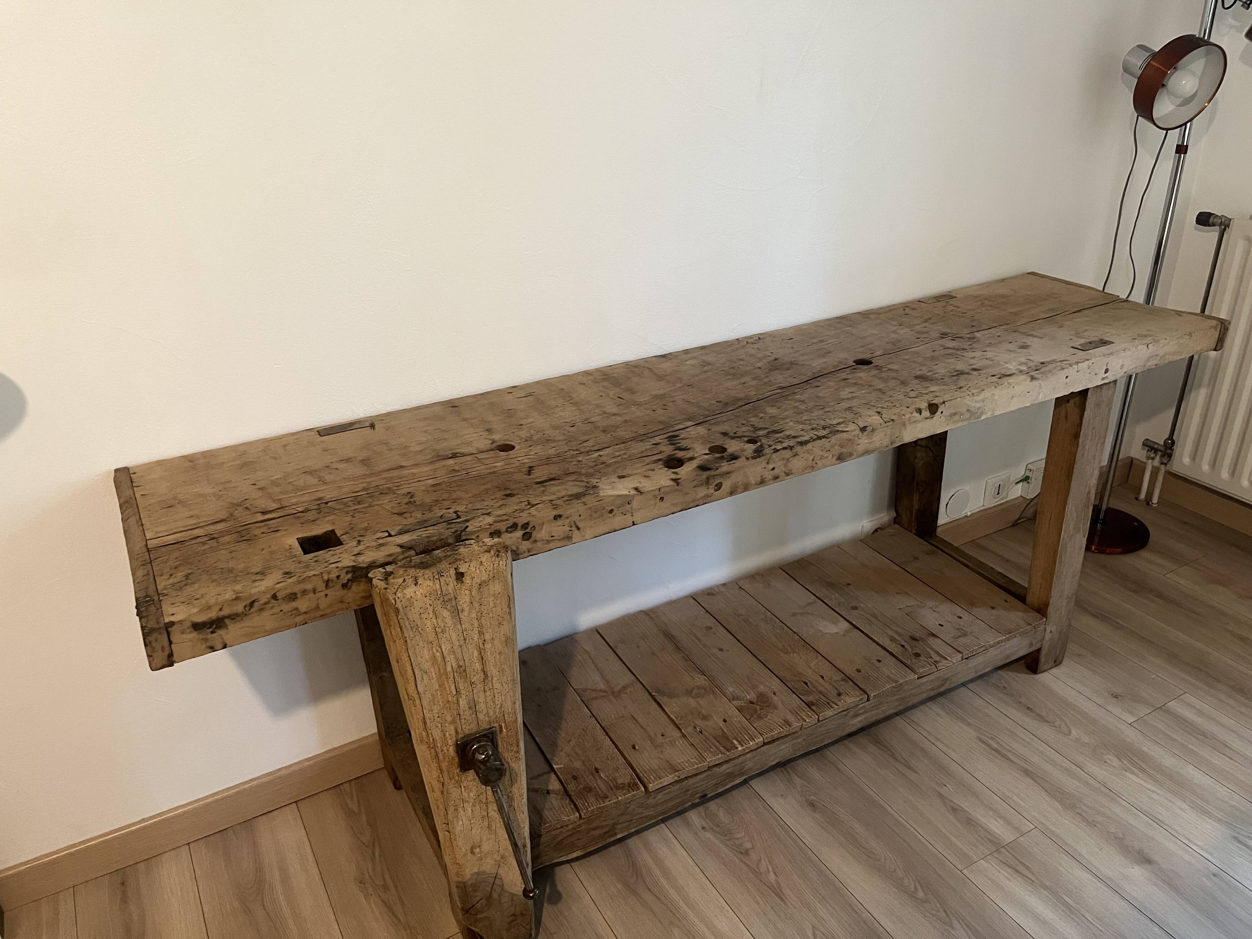 Old workbench / Carpenter's workbench