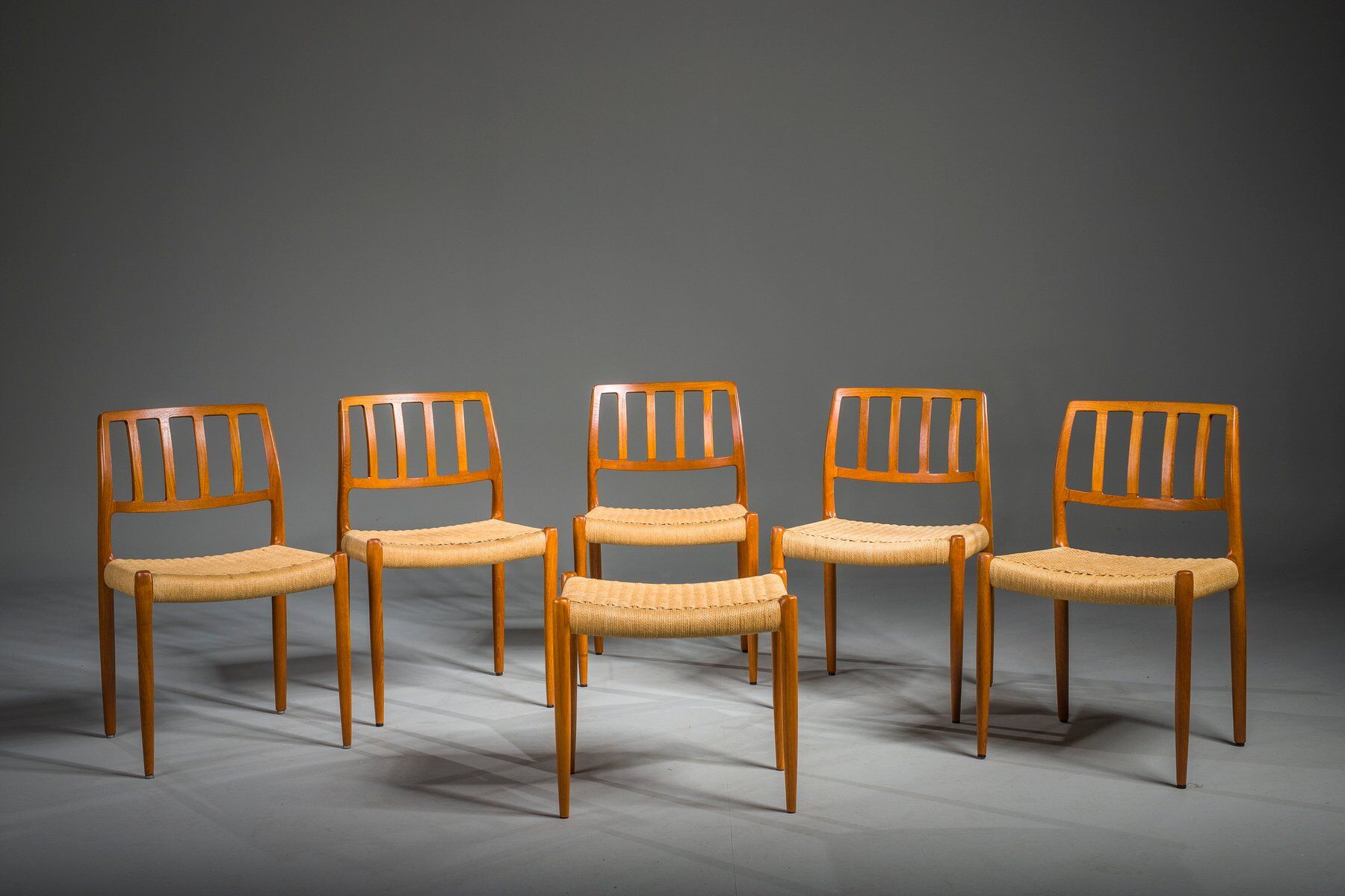 Chaises de salle à manger modèle 83 en teck par Niels Otto Møller pour J.L. Møllers, années 1960, lot de 6