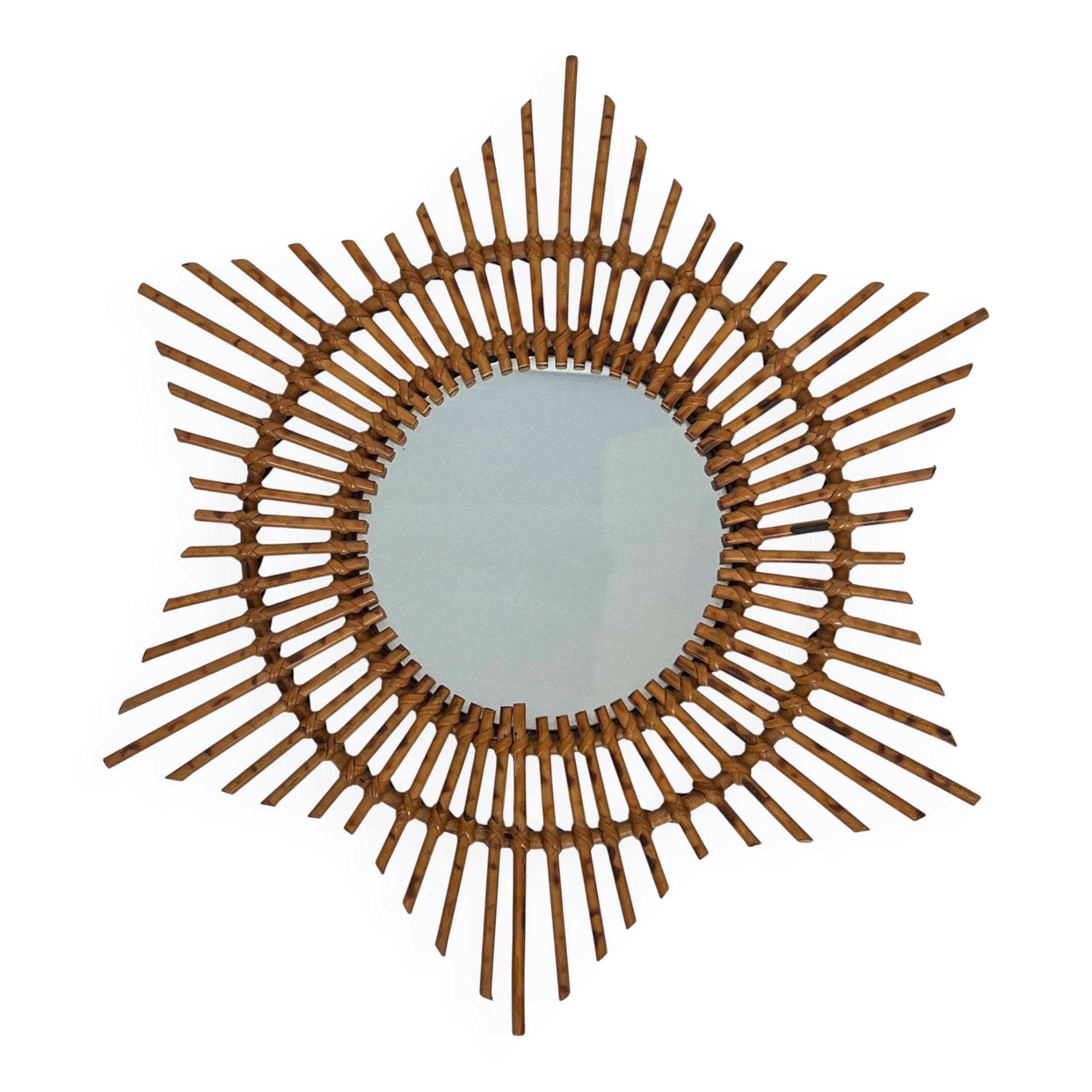 Rattan mirror in the shape of a star.