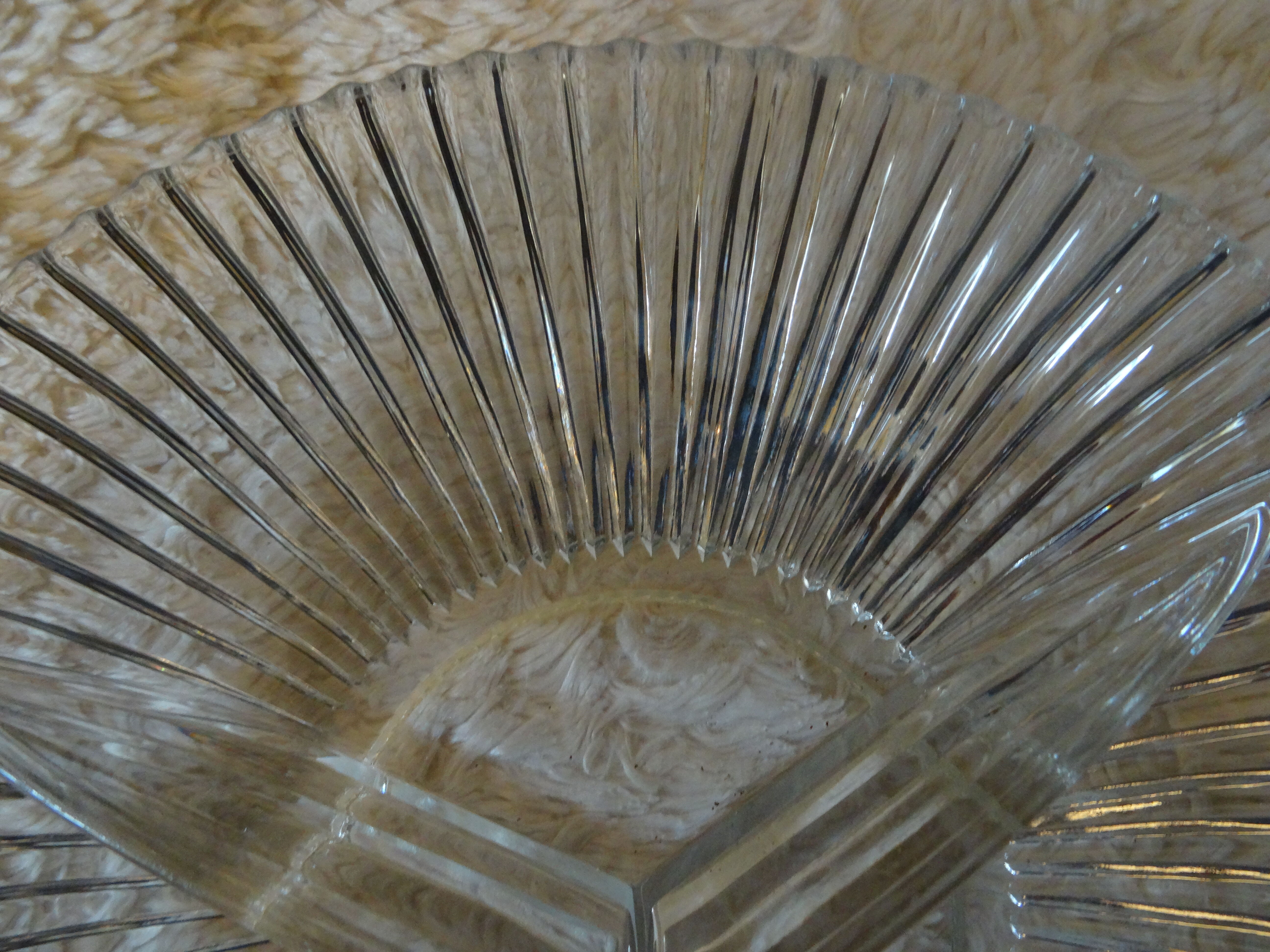 Round glass aperitif dish 3 compartments