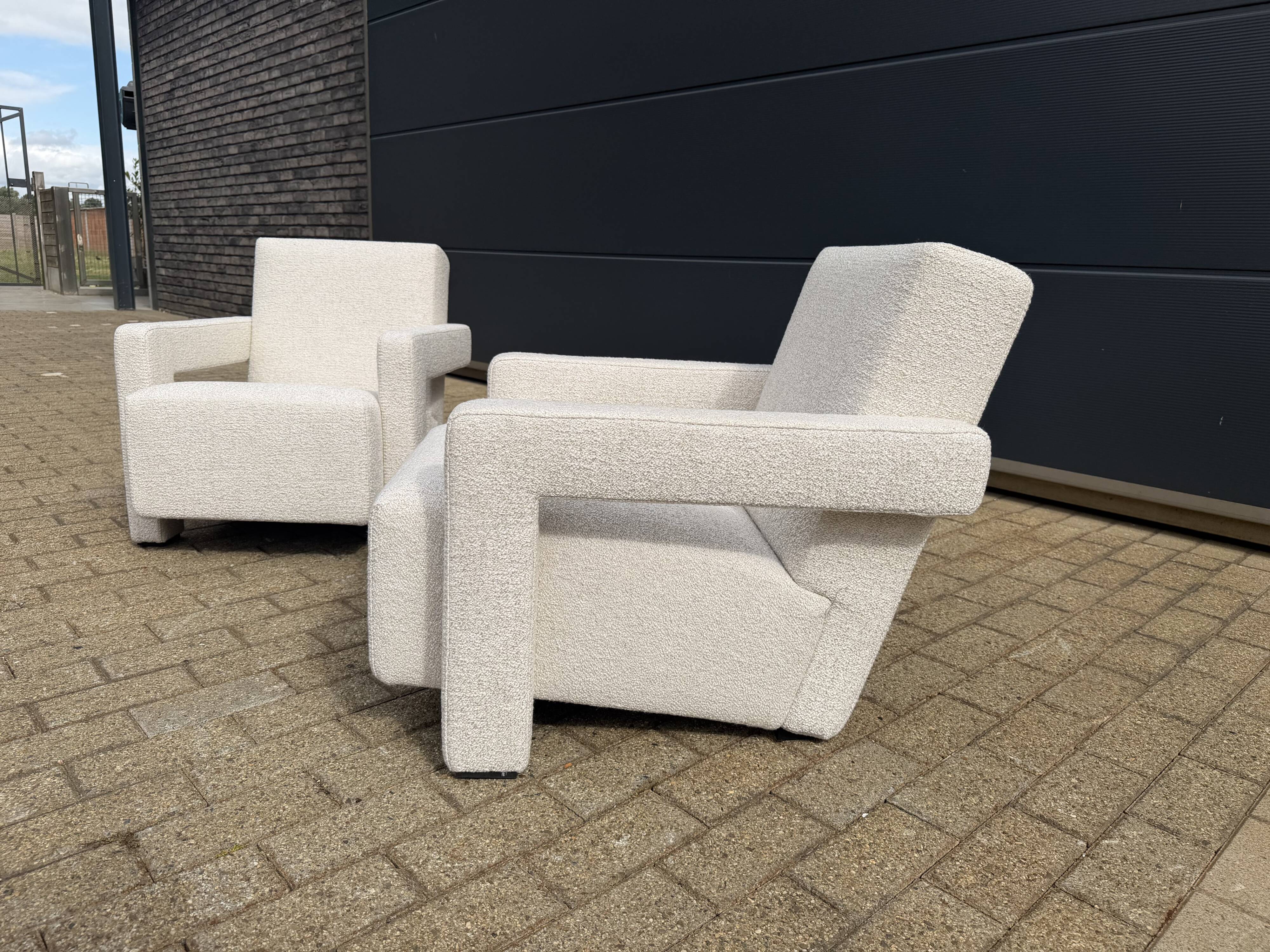 2x Cassina Utrecht chair in beige bouclé, Gerrit Rietveld. In NEW CONDITION!!