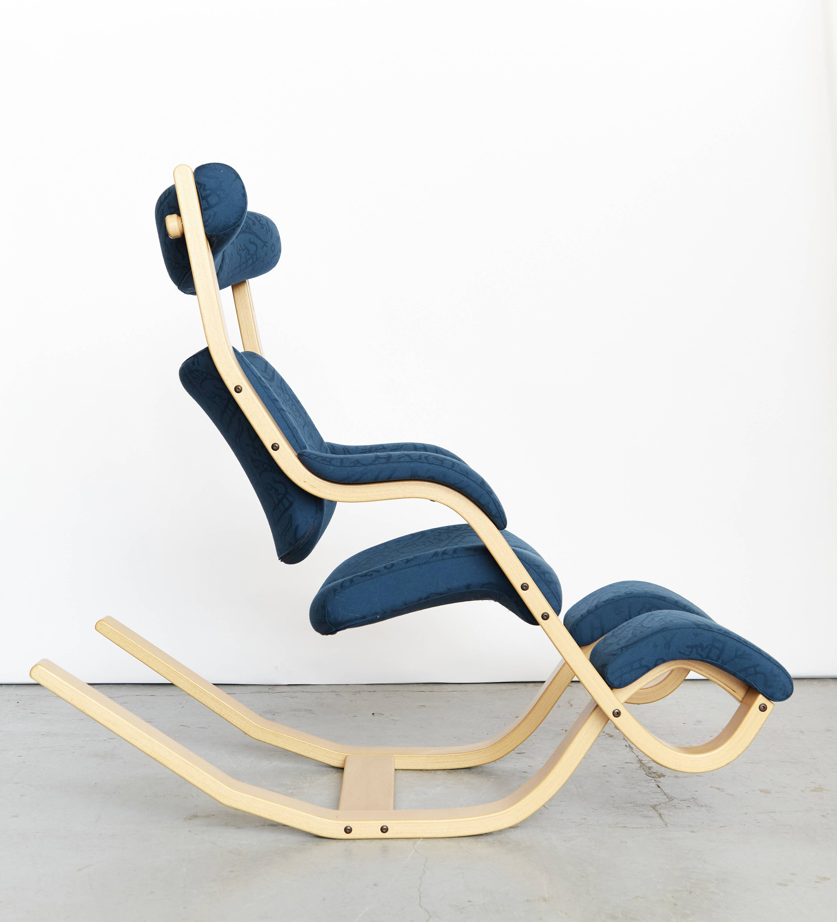 Gravity Balans Lounge Chair by Peter Opsvik for Stokke