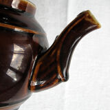 Ancienne cafetière en céramique vernissée marron