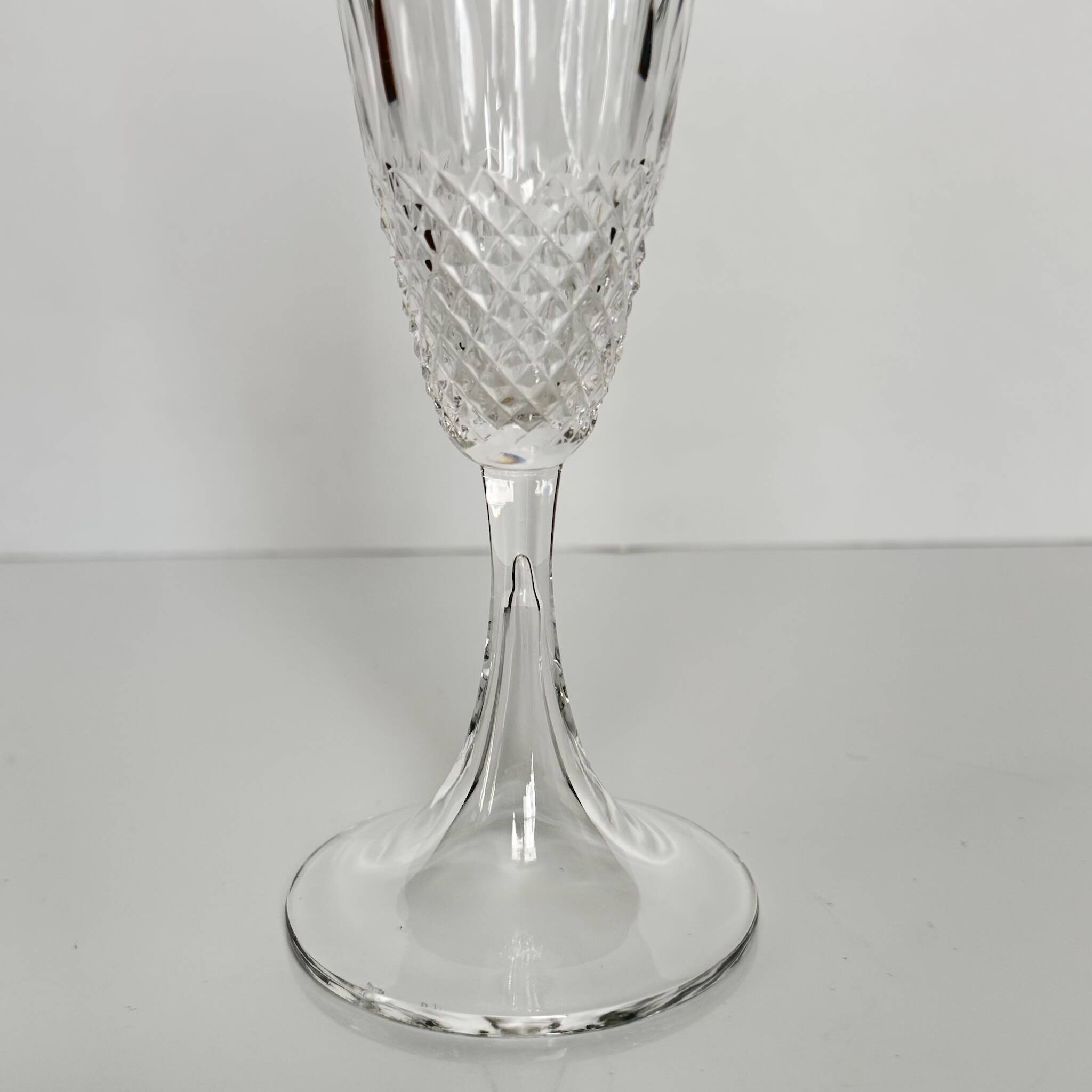 6 Champagne Flutes in Lalique Crystal | "Chinon" Model | 1960s