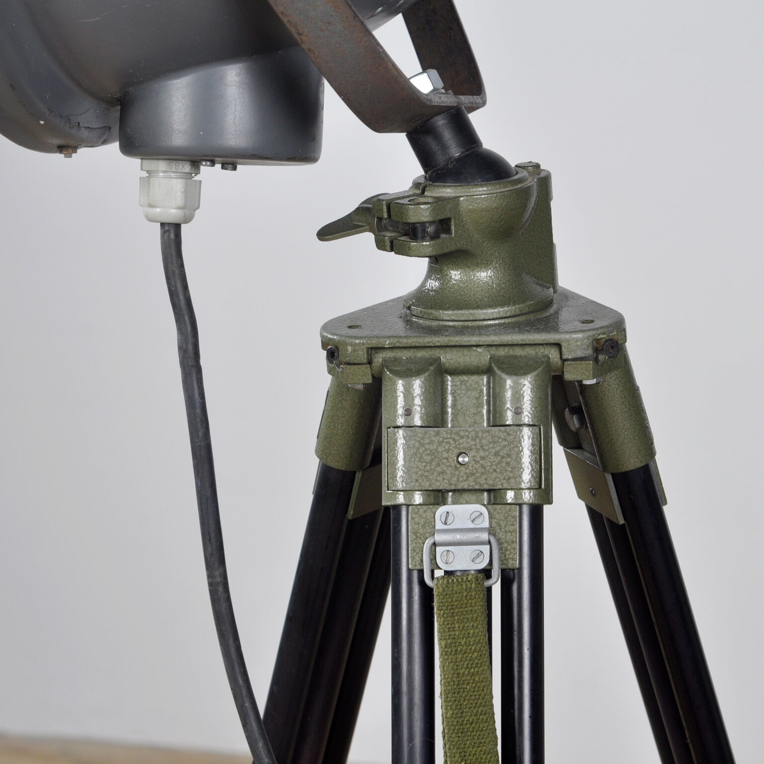 Industrial tripod floor lamp, 1970s