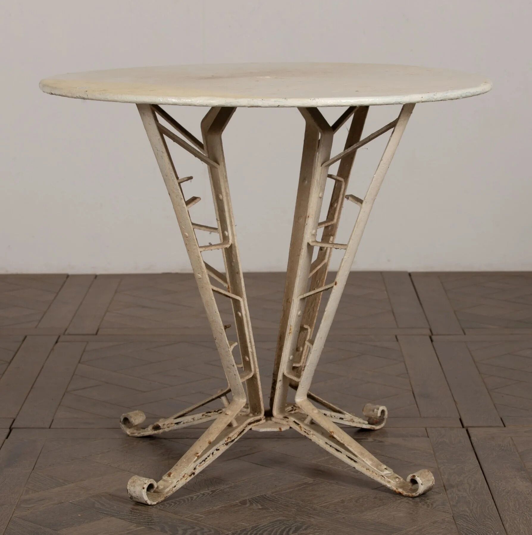 Garden table / iron bistro