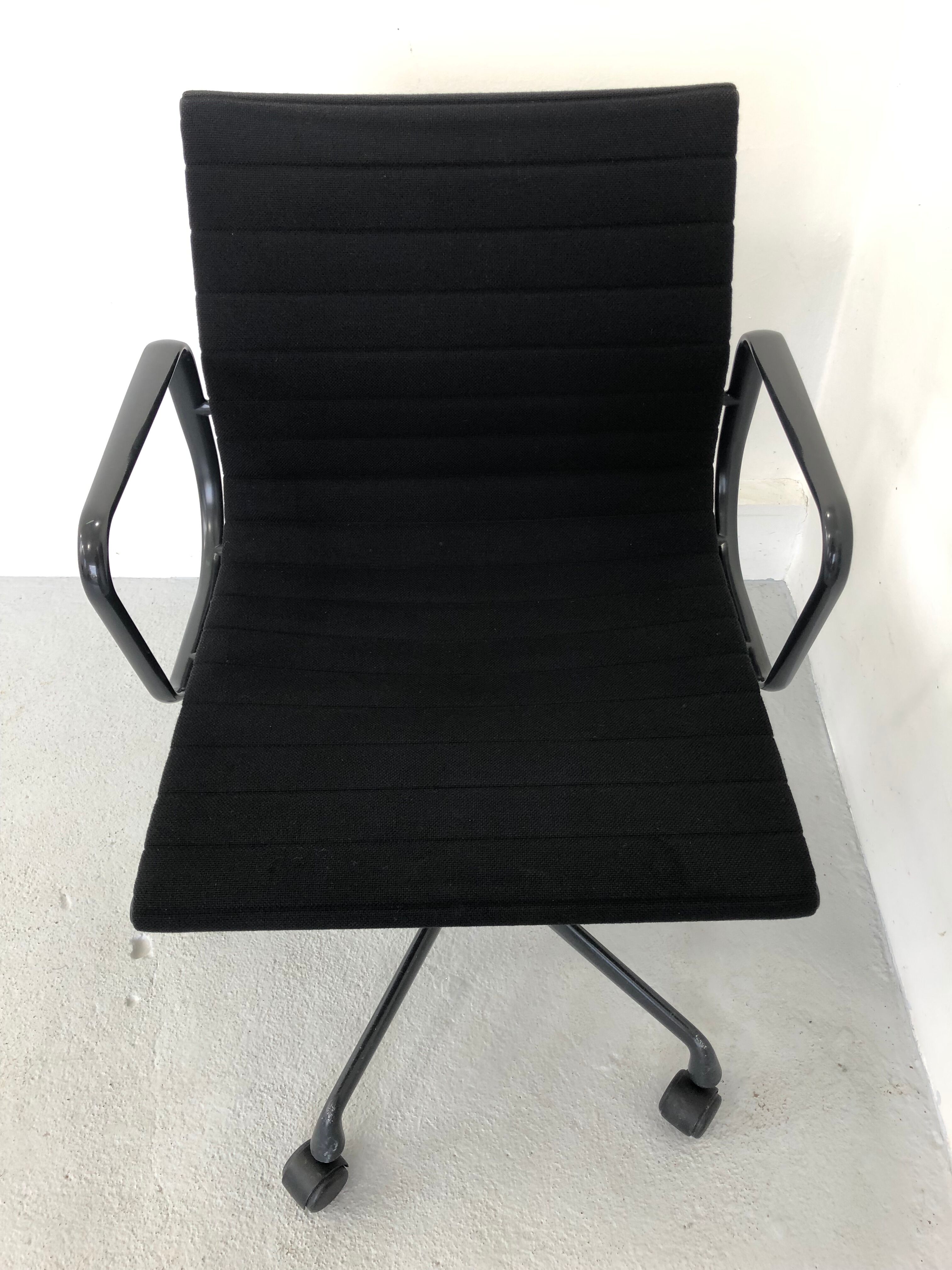 Aluminum black model EA 117 swivel chair by Charles & Ray Eames for Vitra