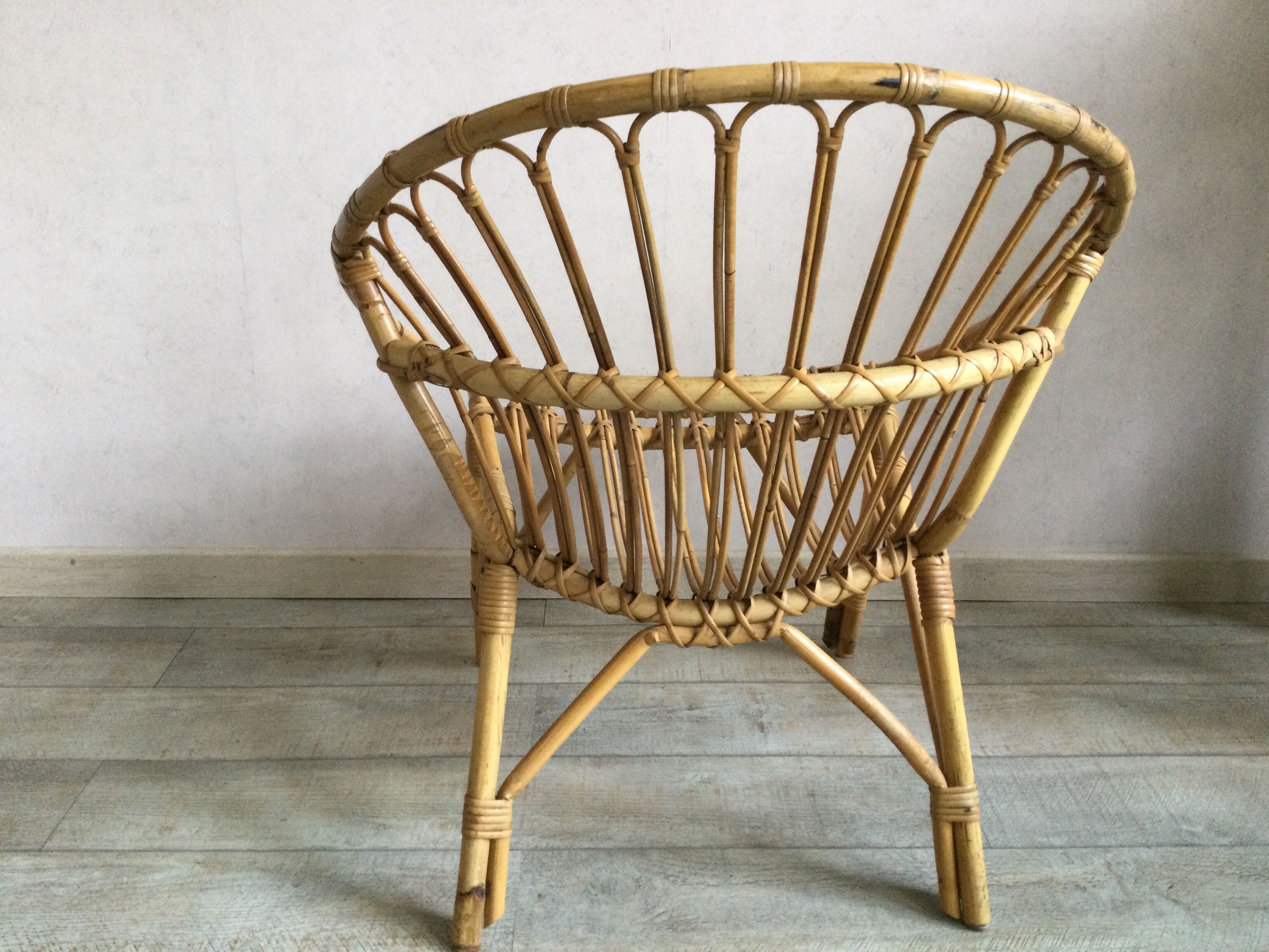 Adult rattan shell armchair